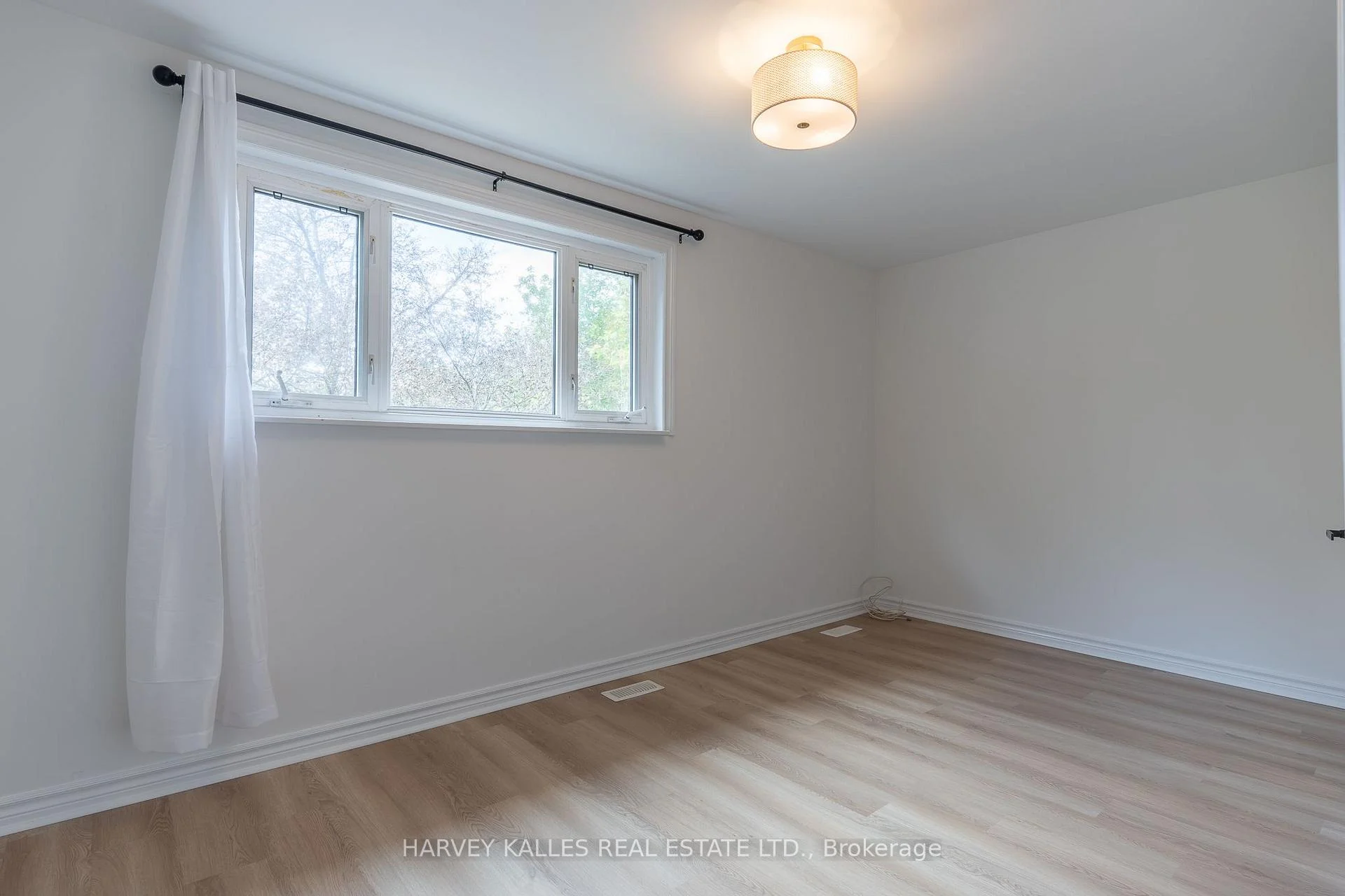 Photo 28 of 2258 Brookhurst Road, Mississauga, Clarkson — HOMEH