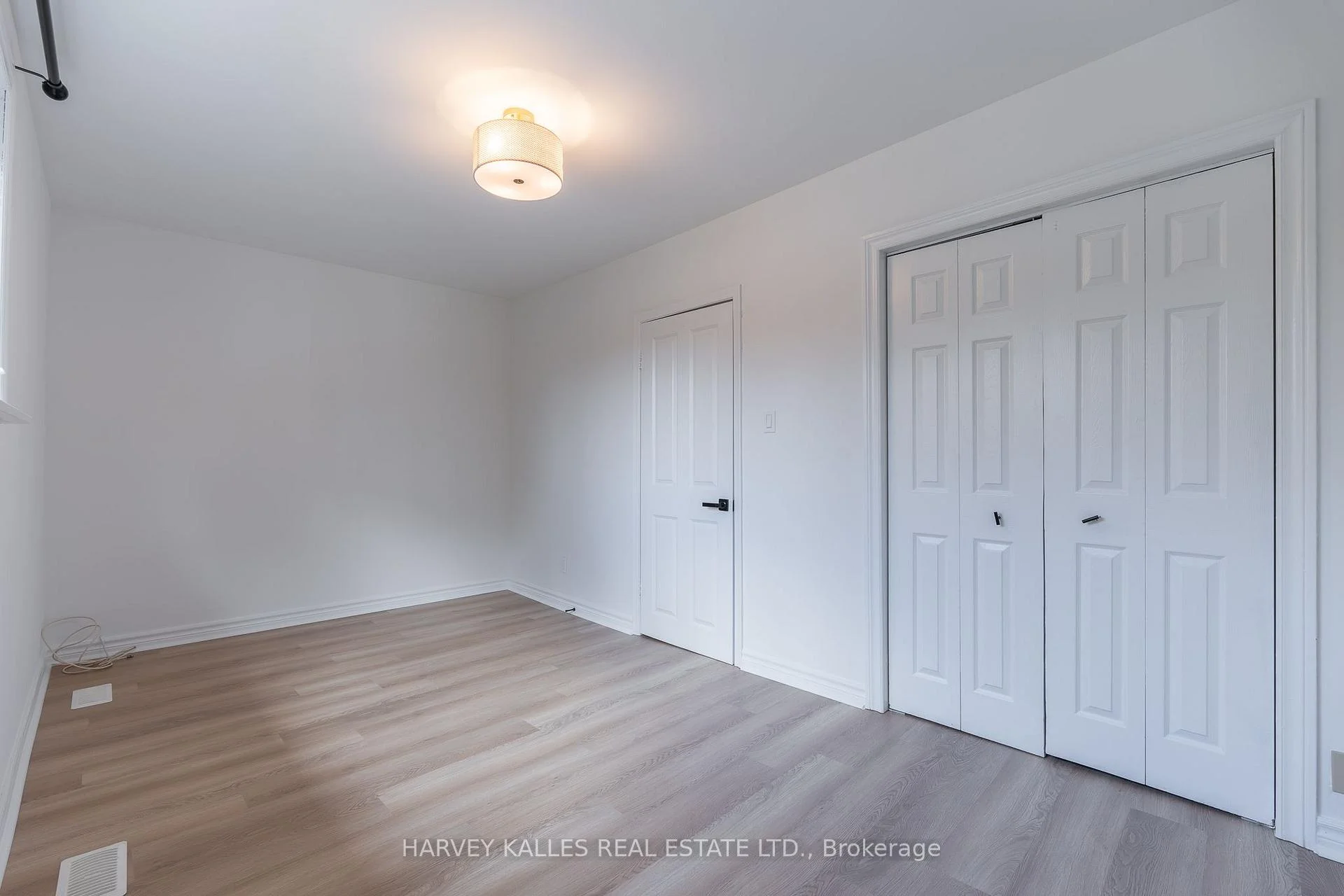 Photo 38 of 2258 Brookhurst Road, Mississauga, Clarkson — HOMEH