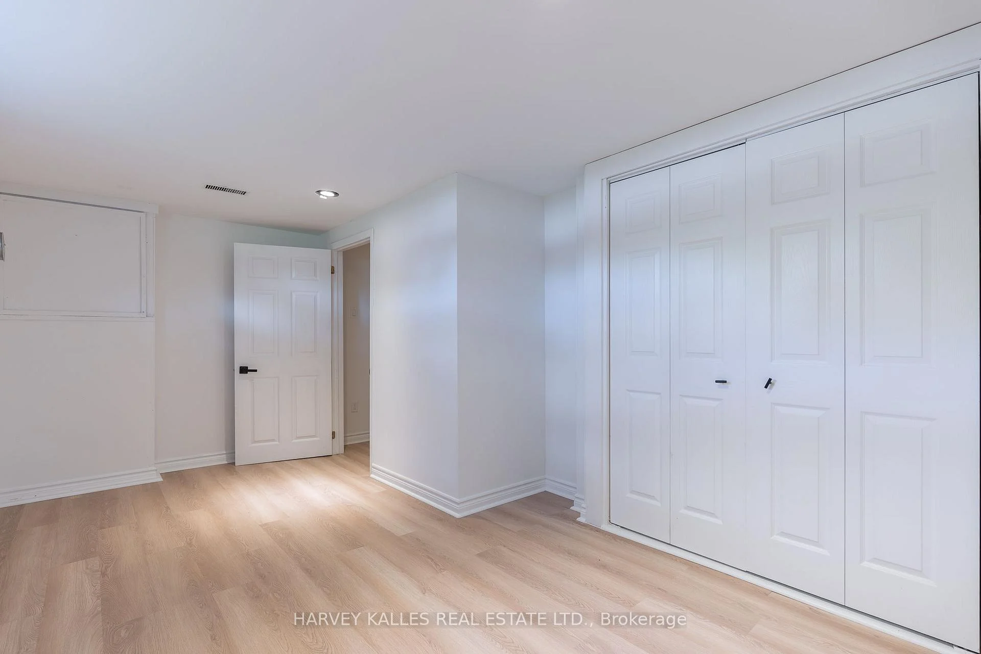 Photo 40 of 2258 Brookhurst Road, Mississauga, Clarkson — HOMEH