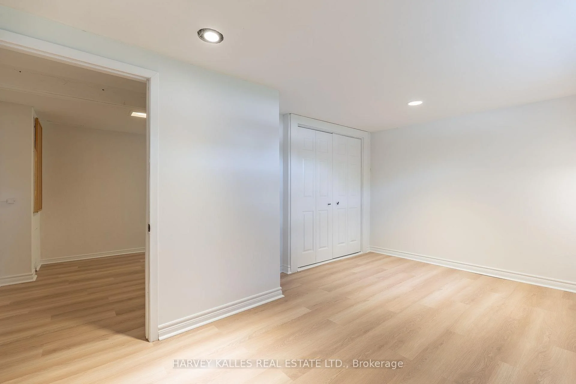 Photo 50 of 2258 Brookhurst Road, Mississauga, Clarkson — HOMEH