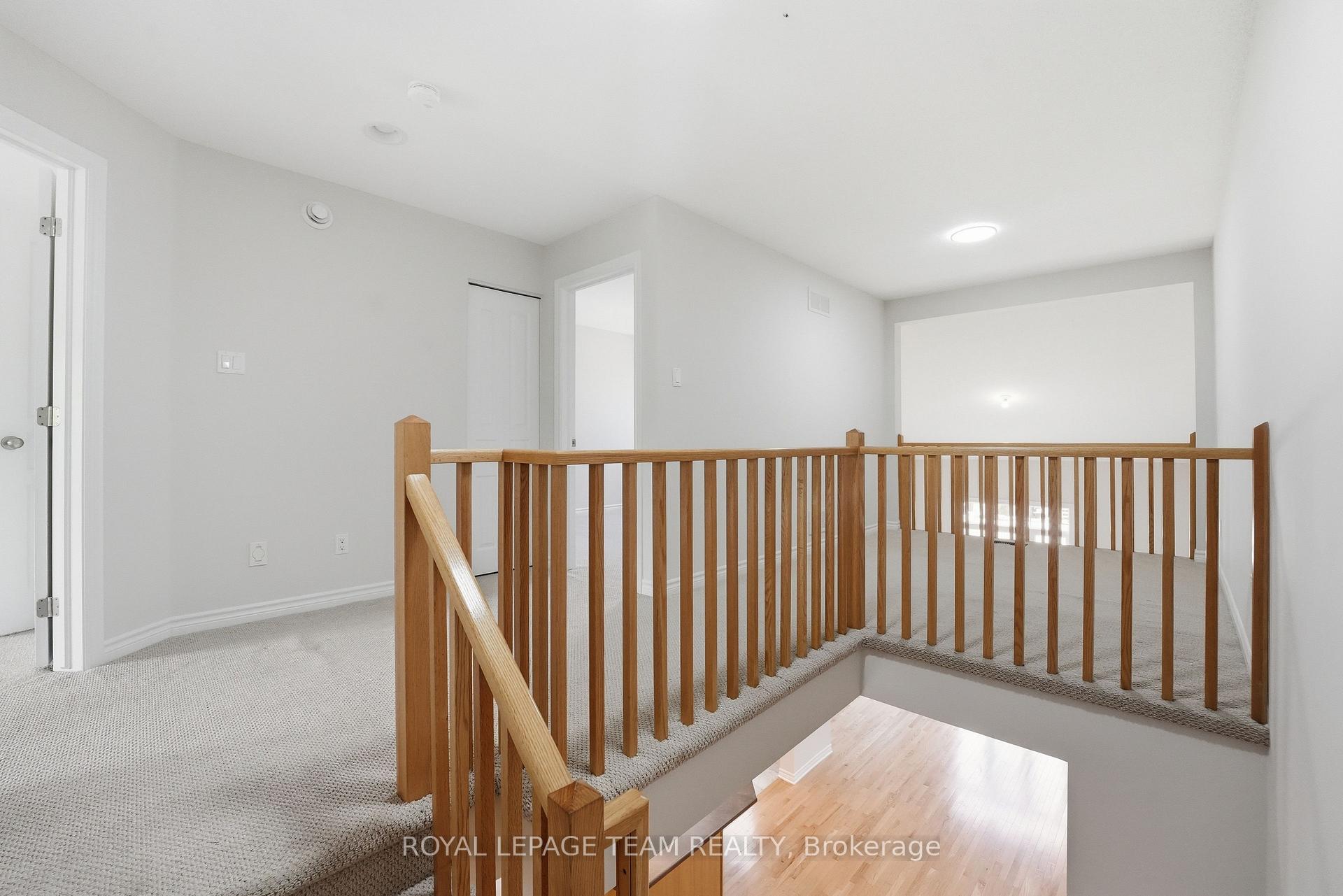 Photo 18 of 239 Tandalee Crescent, Ottawa, Kanata - Emerald Meadows/Trailwest — HOMEH