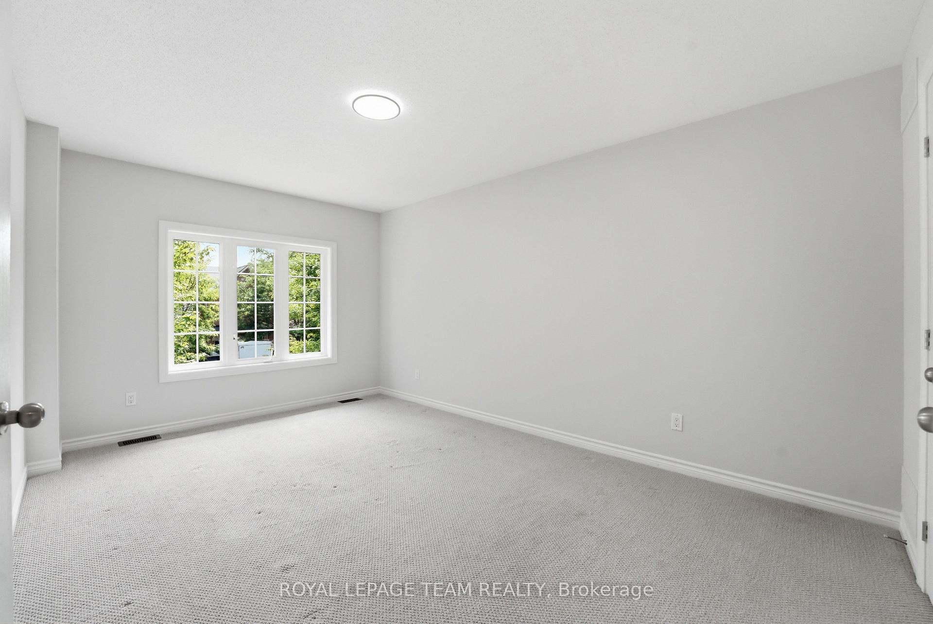 Photo 20 of 239 Tandalee Crescent, Ottawa, Kanata - Emerald Meadows/Trailwest — HOMEH
