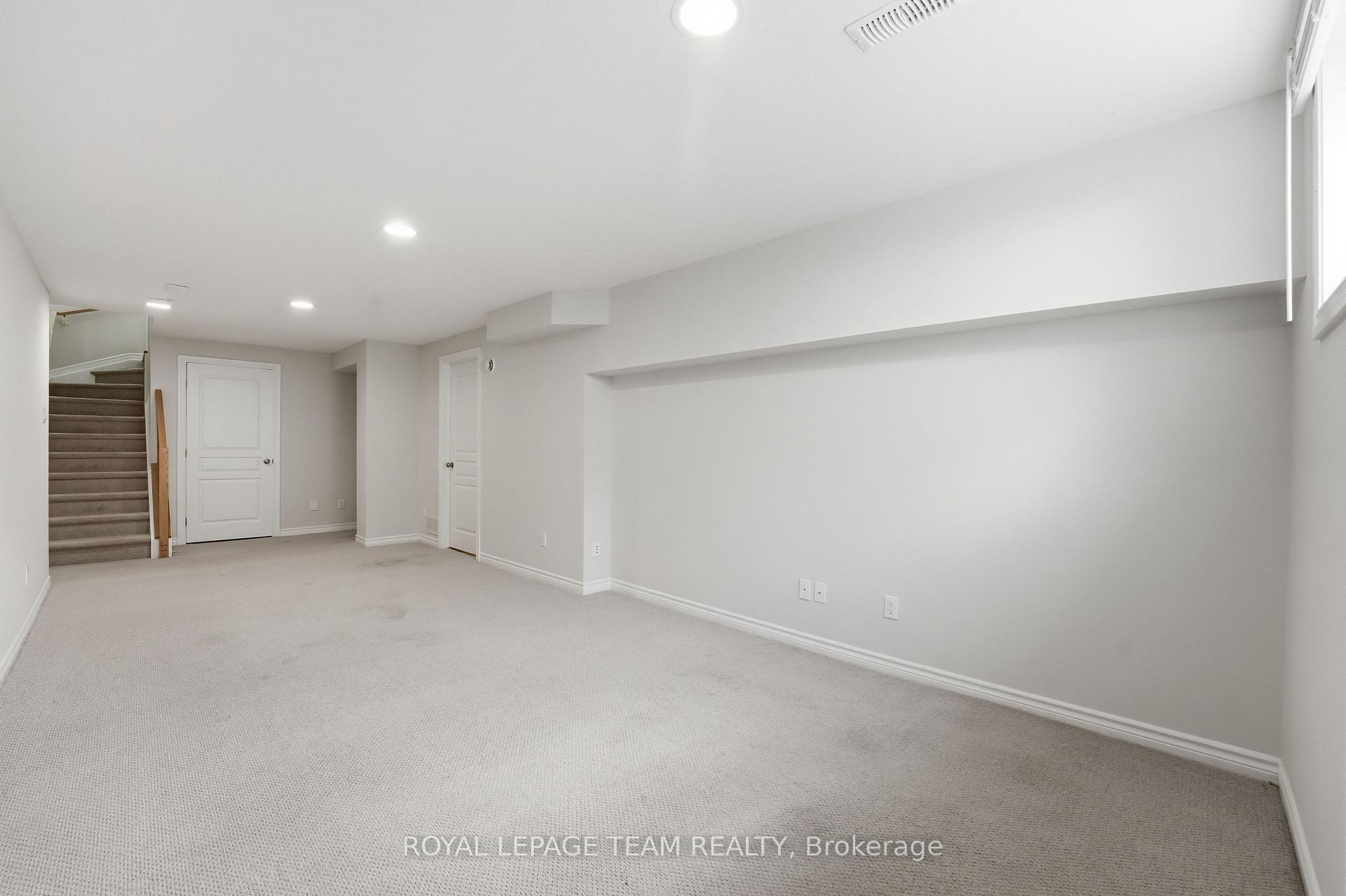 Photo 31 of 239 Tandalee Crescent, Ottawa, Kanata - Emerald Meadows/Trailwest — HOMEH
