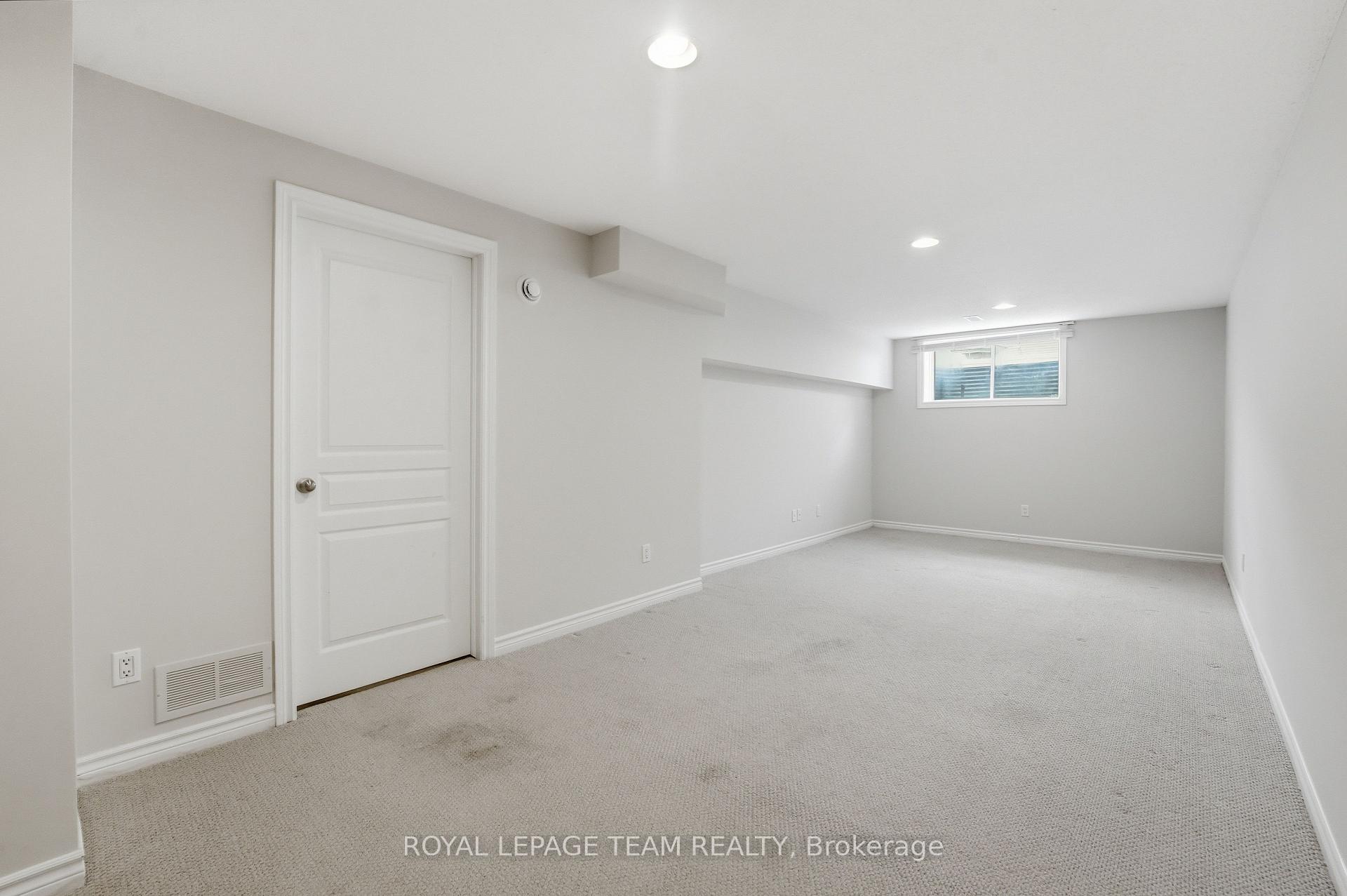 Photo 32 of 239 Tandalee Crescent, Ottawa, Kanata - Emerald Meadows/Trailwest — HOMEH