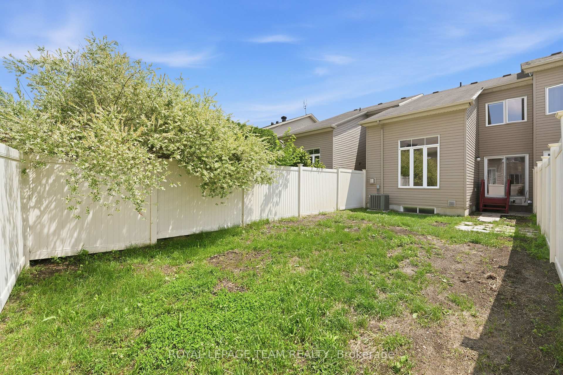 Photo 36 of 239 Tandalee Crescent, Ottawa, Kanata - Emerald Meadows/Trailwest — HOMEH