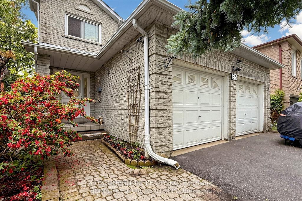 Photo 4 of 86 Halfmoon Square, Scarborough, Highland Creek — HOMEH