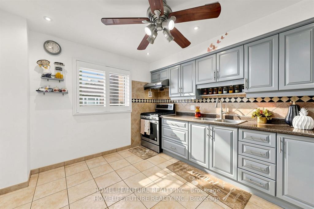 Photo 12 of 86 Halfmoon Square, Scarborough, Highland Creek — HOMEH