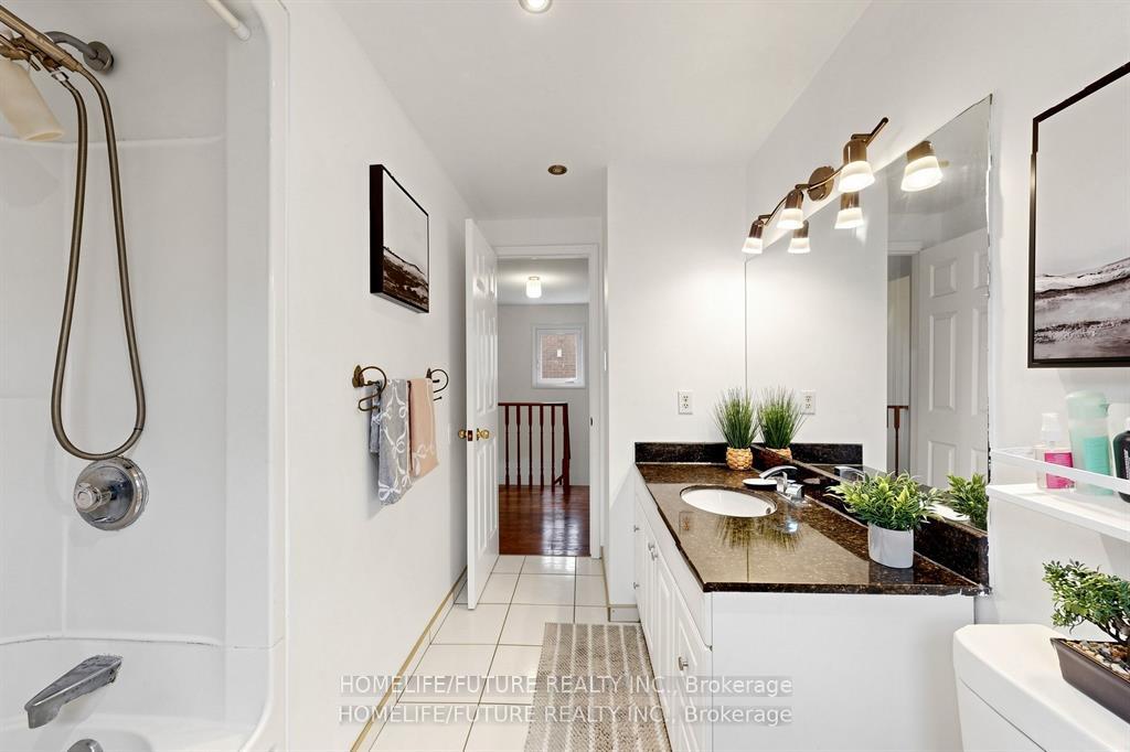 Photo 32 of 86 Halfmoon Square, Scarborough, Highland Creek — HOMEH
