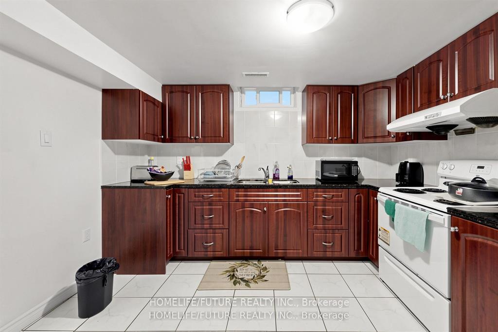 Photo 36 of 86 Halfmoon Square, Scarborough, Highland Creek — HOMEH