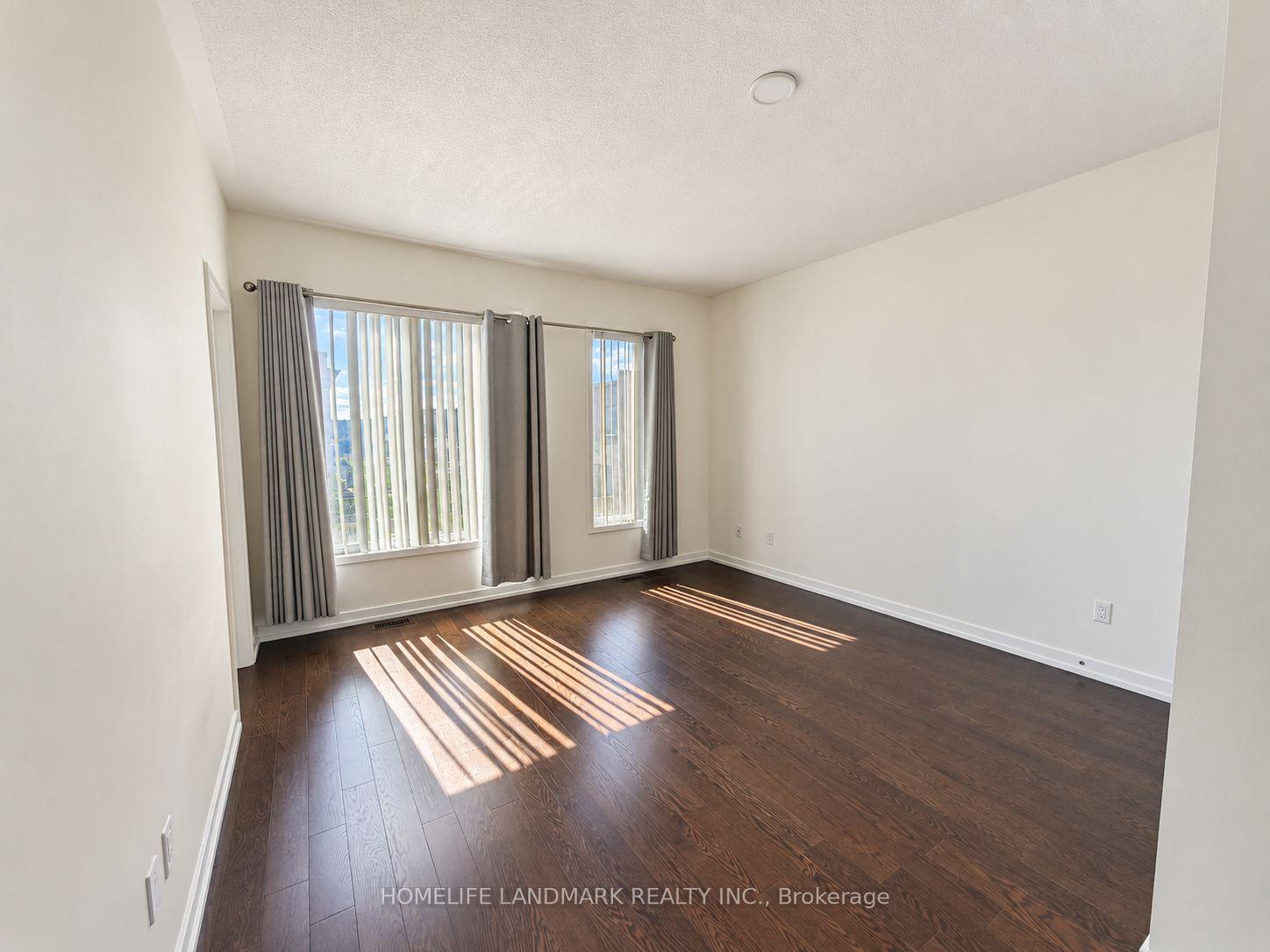 Photo 9 of Unit 3, 211 Squire Crescent, Oakville, Glenorchy — HOMEH