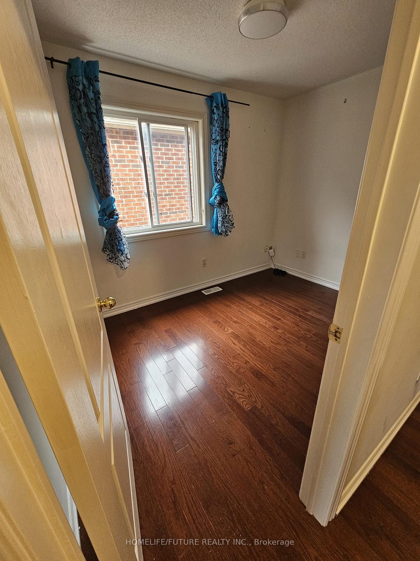 Photo 3 of 15 Coyle Street, Ajax, Northeast Ajax — HOMEH