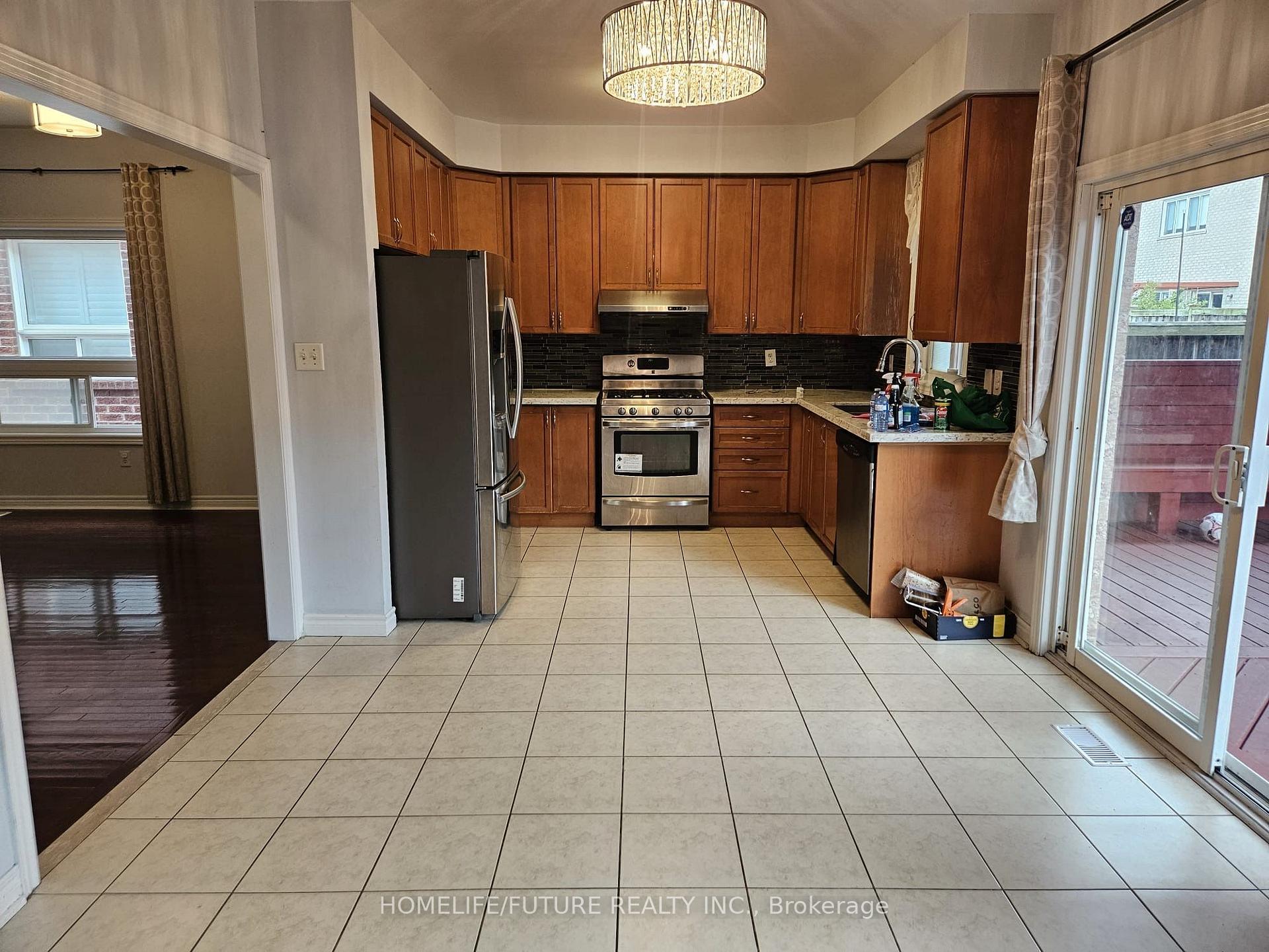 Photo 4 of 15 Coyle Street, Ajax, Northeast Ajax — HOMEH