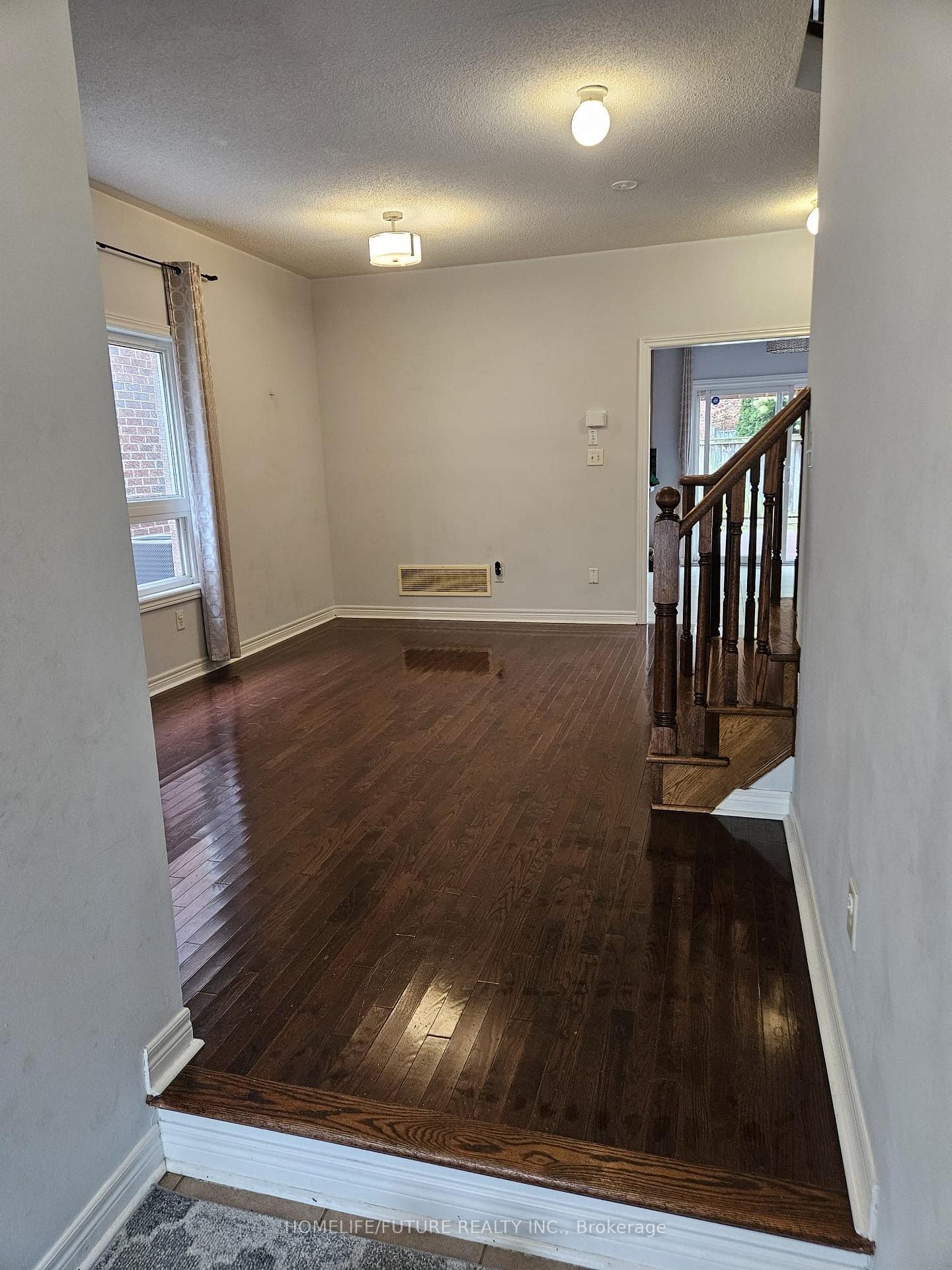 Photo 8 of 15 Coyle Street, Ajax, Northeast Ajax — HOMEH