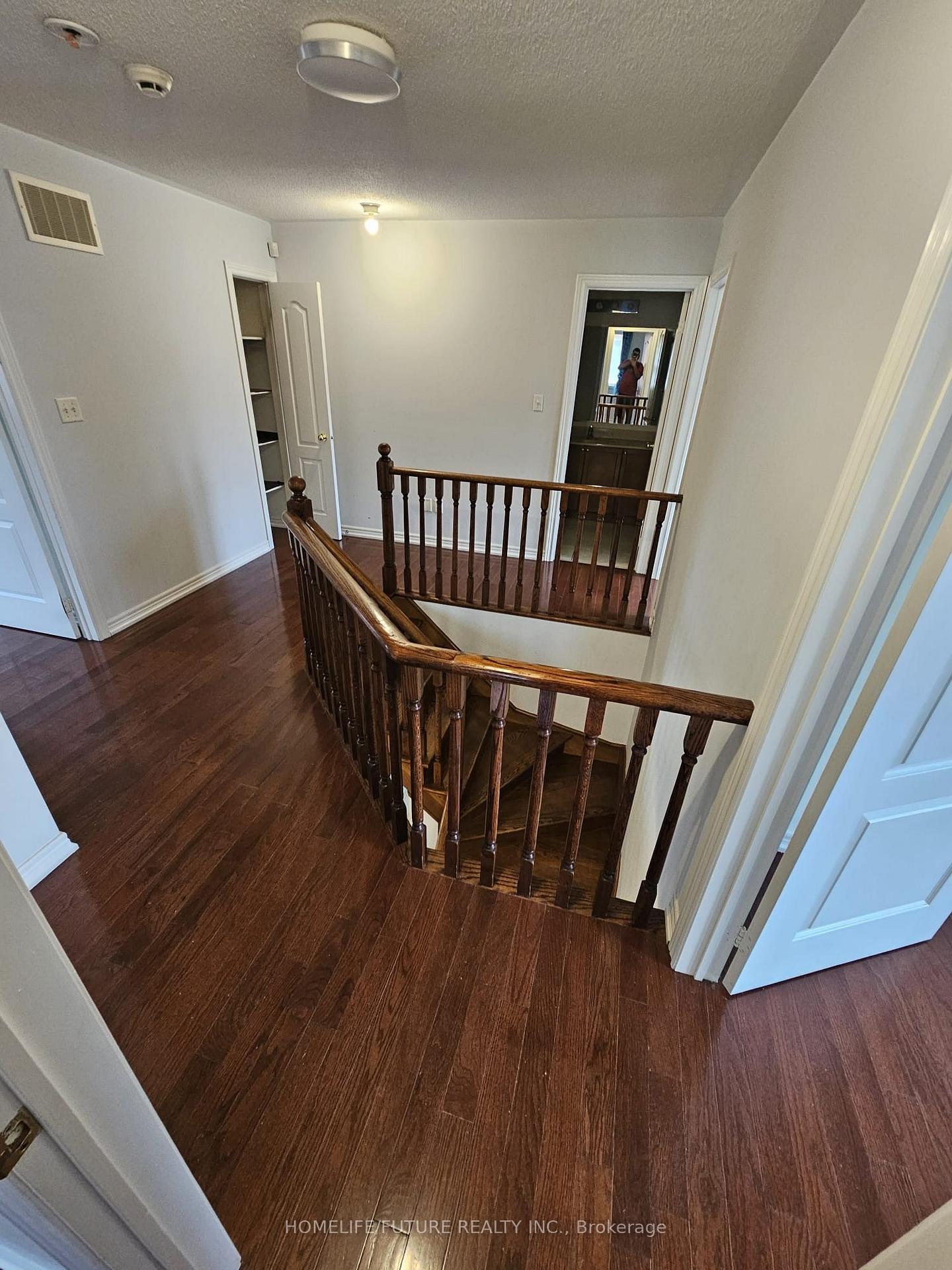 Photo 9 of 15 Coyle Street, Ajax, Northeast Ajax — HOMEH