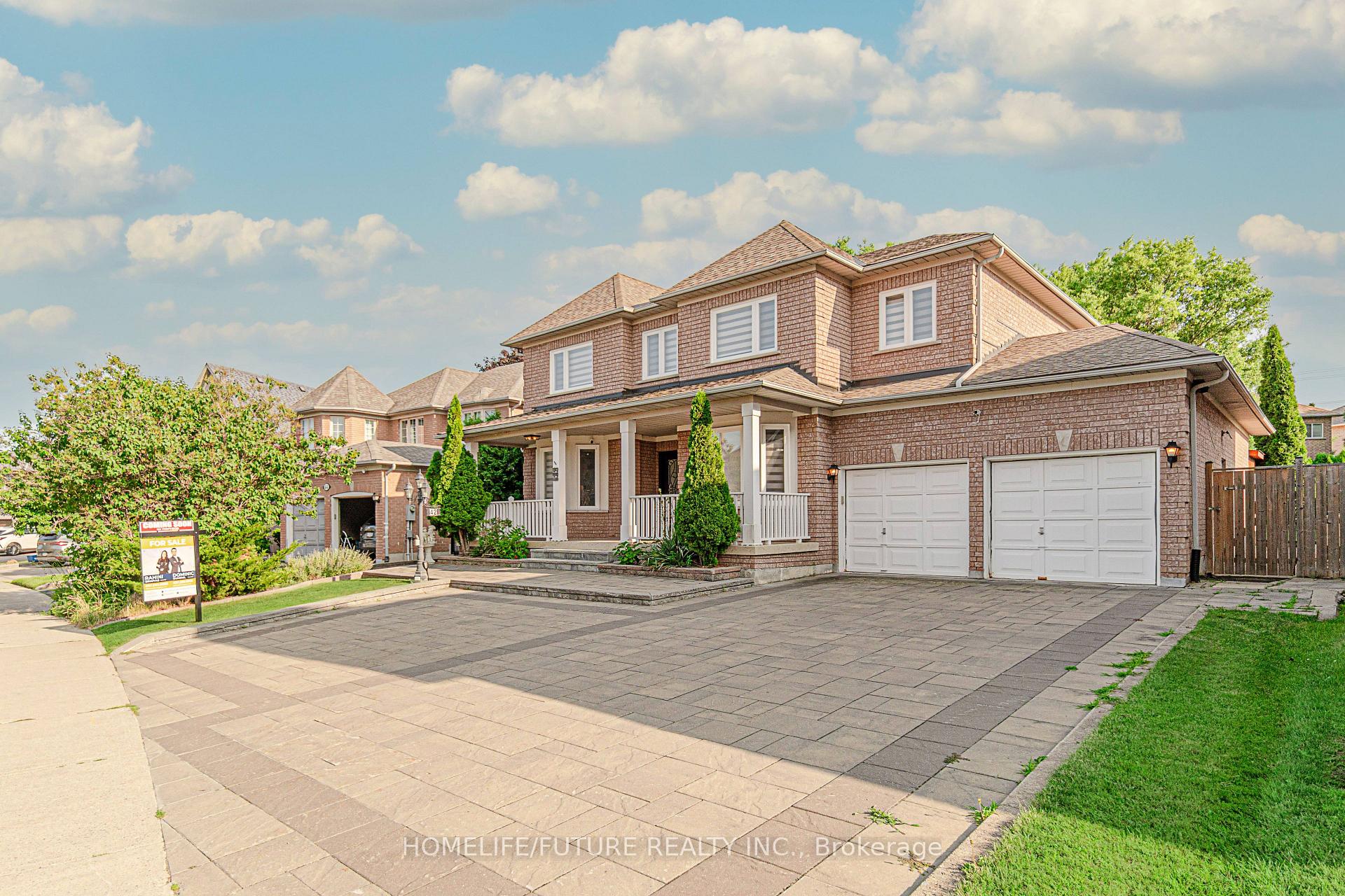 Photo 2 of 42 Boxwood Crescent, Markham, Rouge Fairways — HOMEH