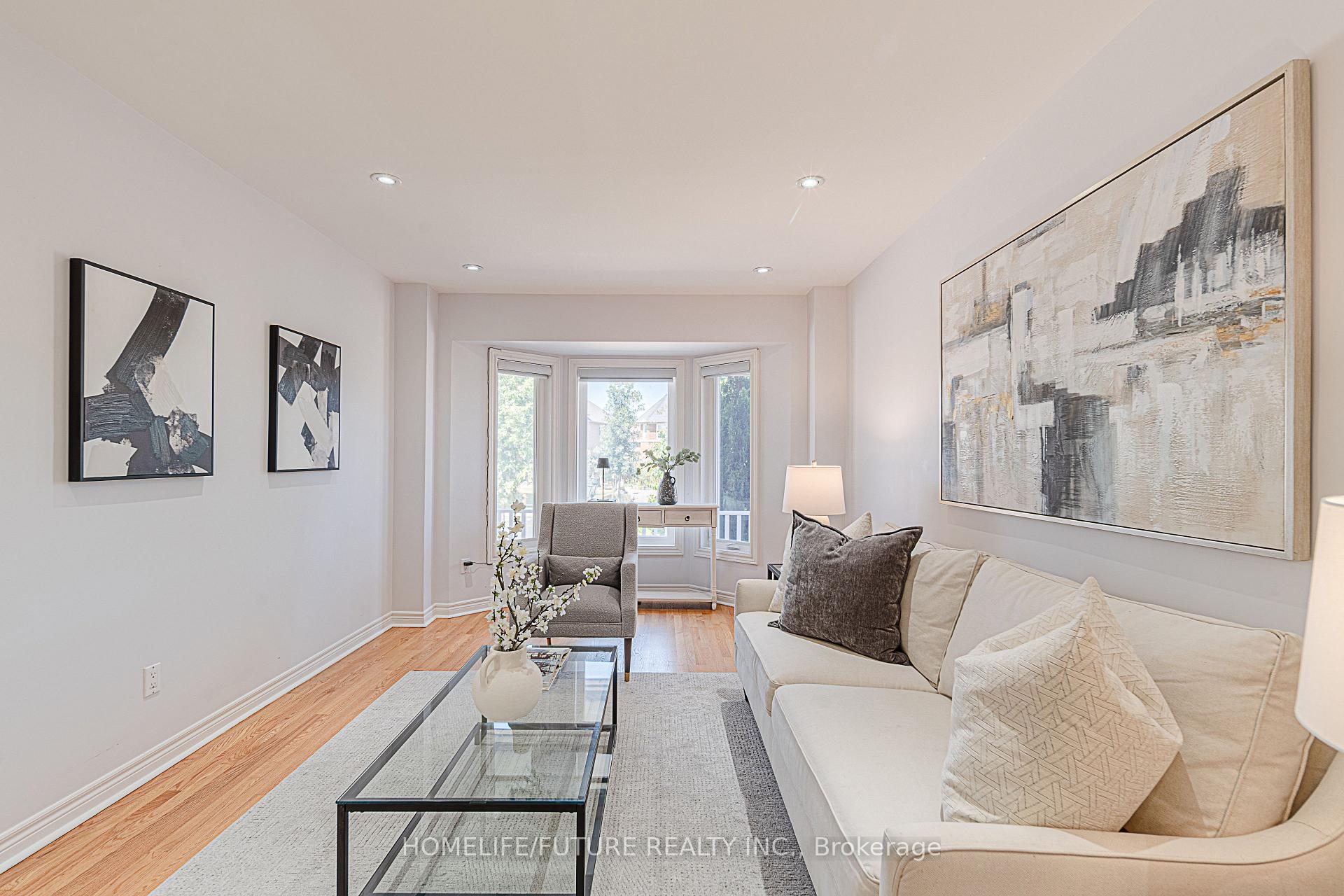 Photo 6 of 42 Boxwood Crescent, Markham, Rouge Fairways — HOMEH