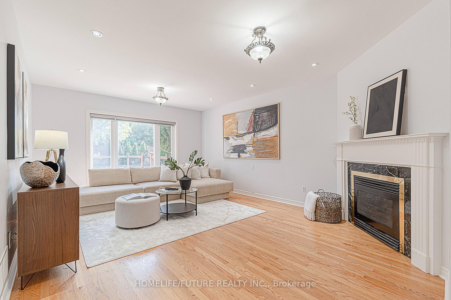 Photo 7 of 42 Boxwood Crescent, Markham, Rouge Fairways — HOMEH