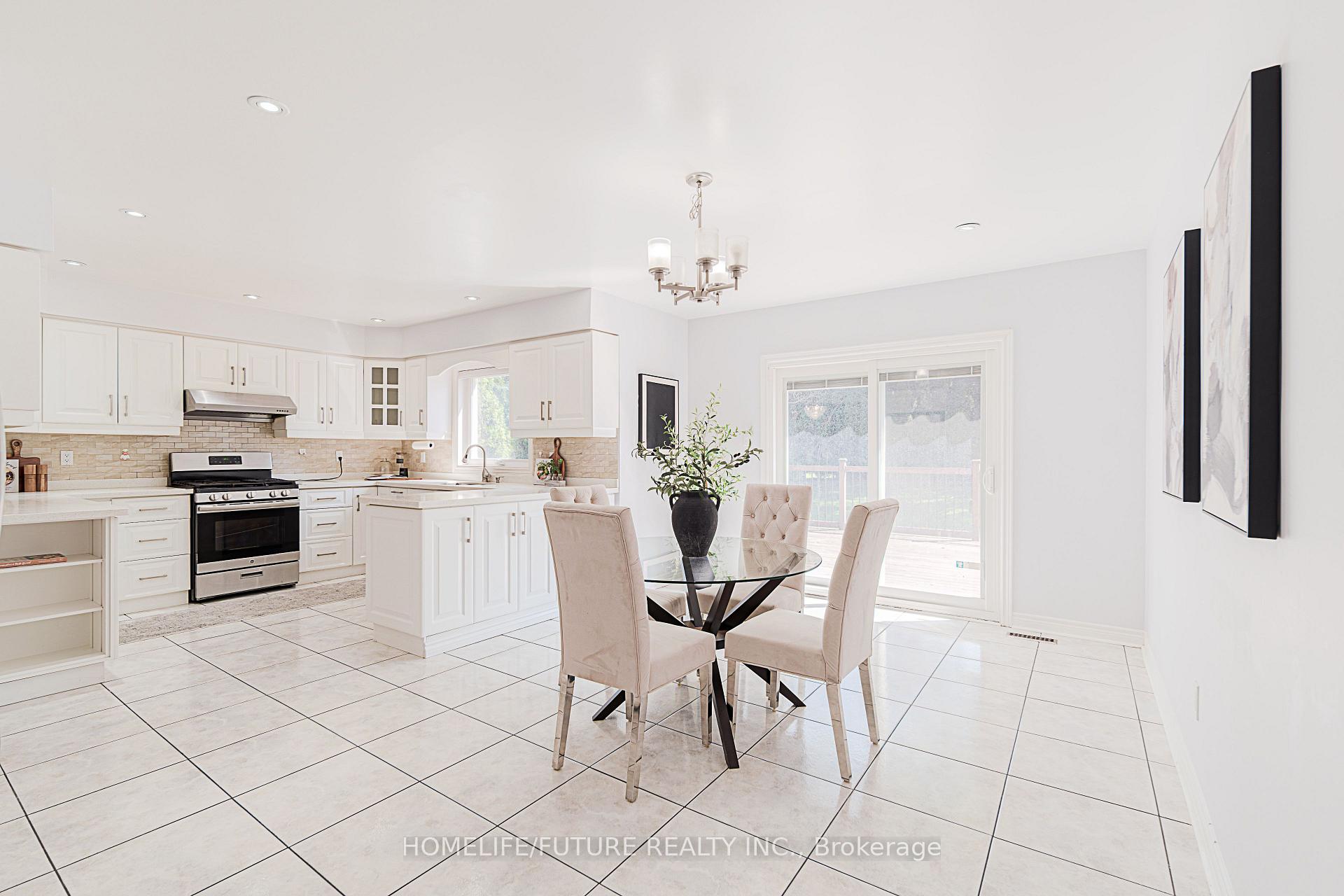 Photo 14 of 42 Boxwood Crescent, Markham, Rouge Fairways — HOMEH
