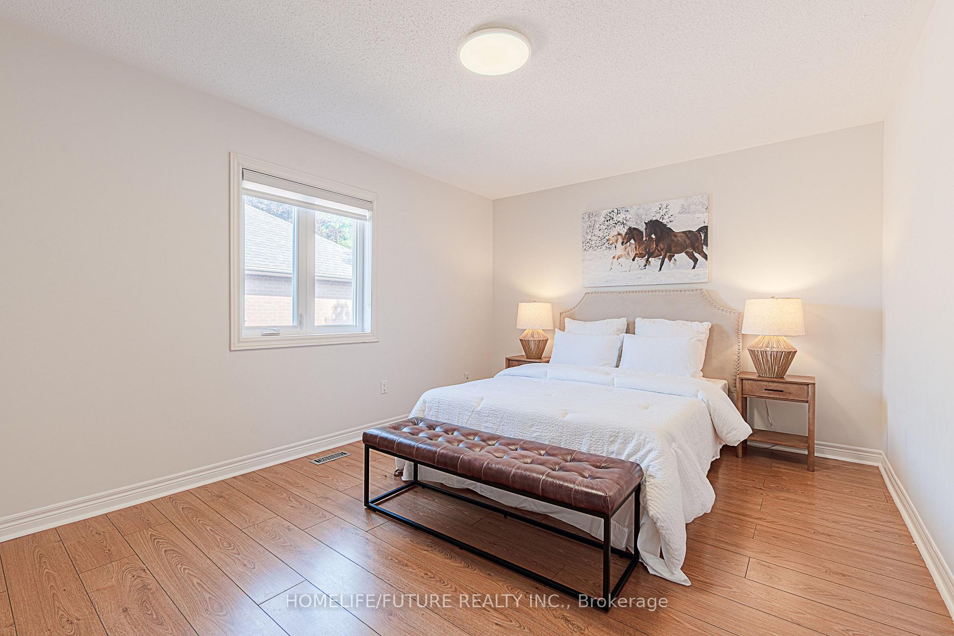 Photo 31 of 42 Boxwood Crescent, Markham, Rouge Fairways — HOMEH