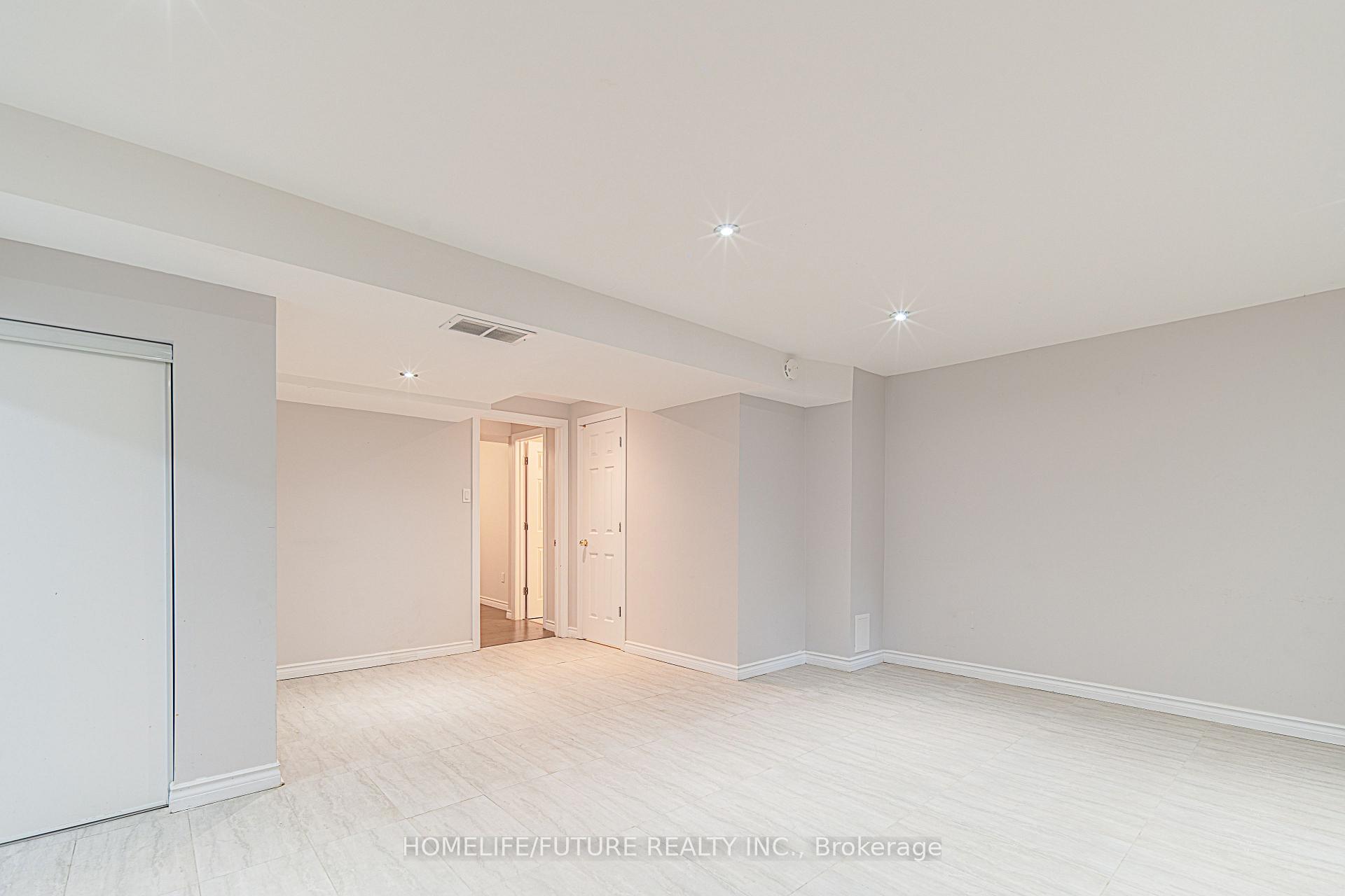 Photo 36 of 42 Boxwood Crescent, Markham, Rouge Fairways — HOMEH