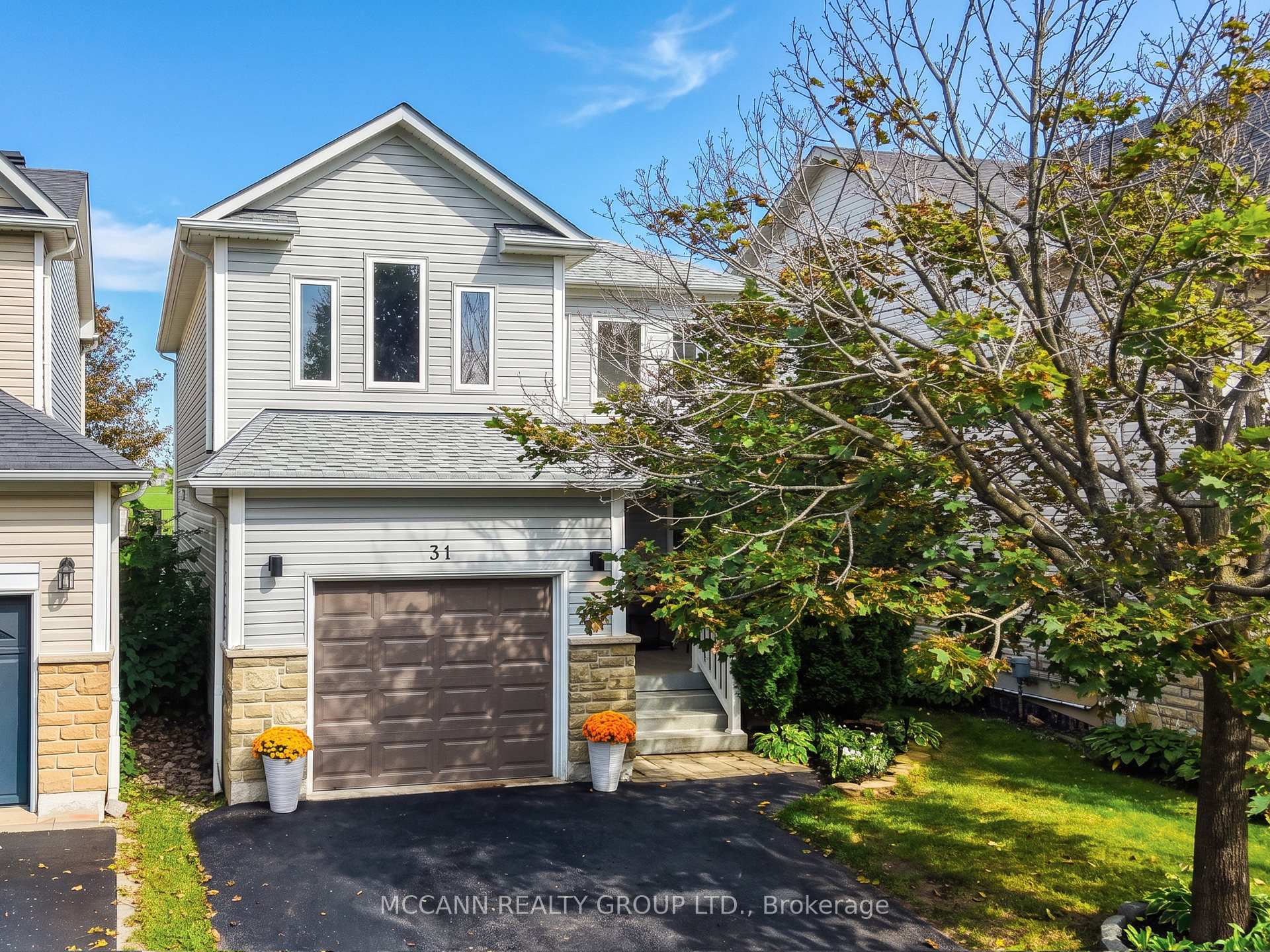 Photo 1 of 31 Hatch Street, Whitby, Brooklin — HOMEH