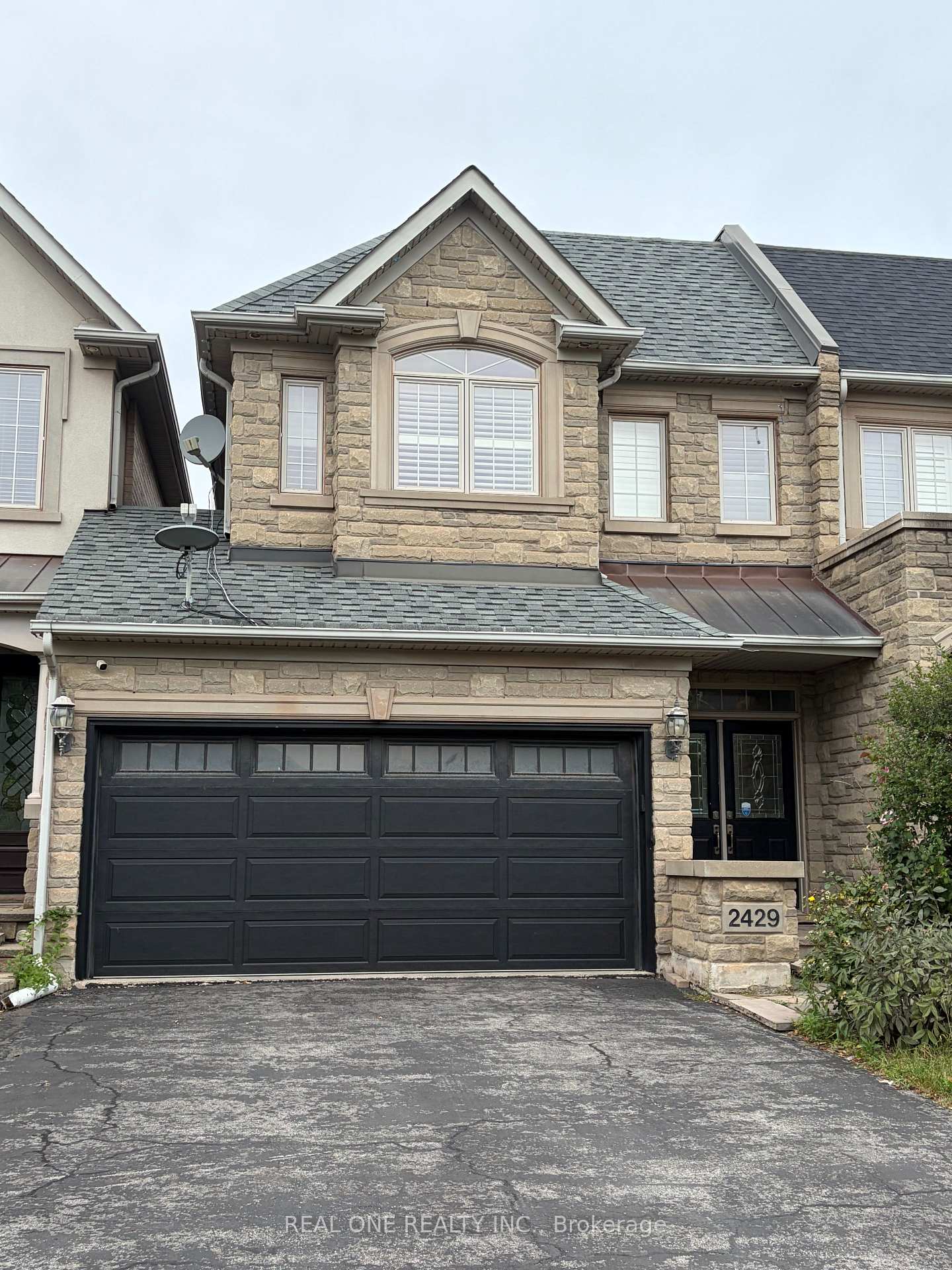 Photo 2 of 2429 Presquile Drive, Oakville, Joshua Creek — HOMEH