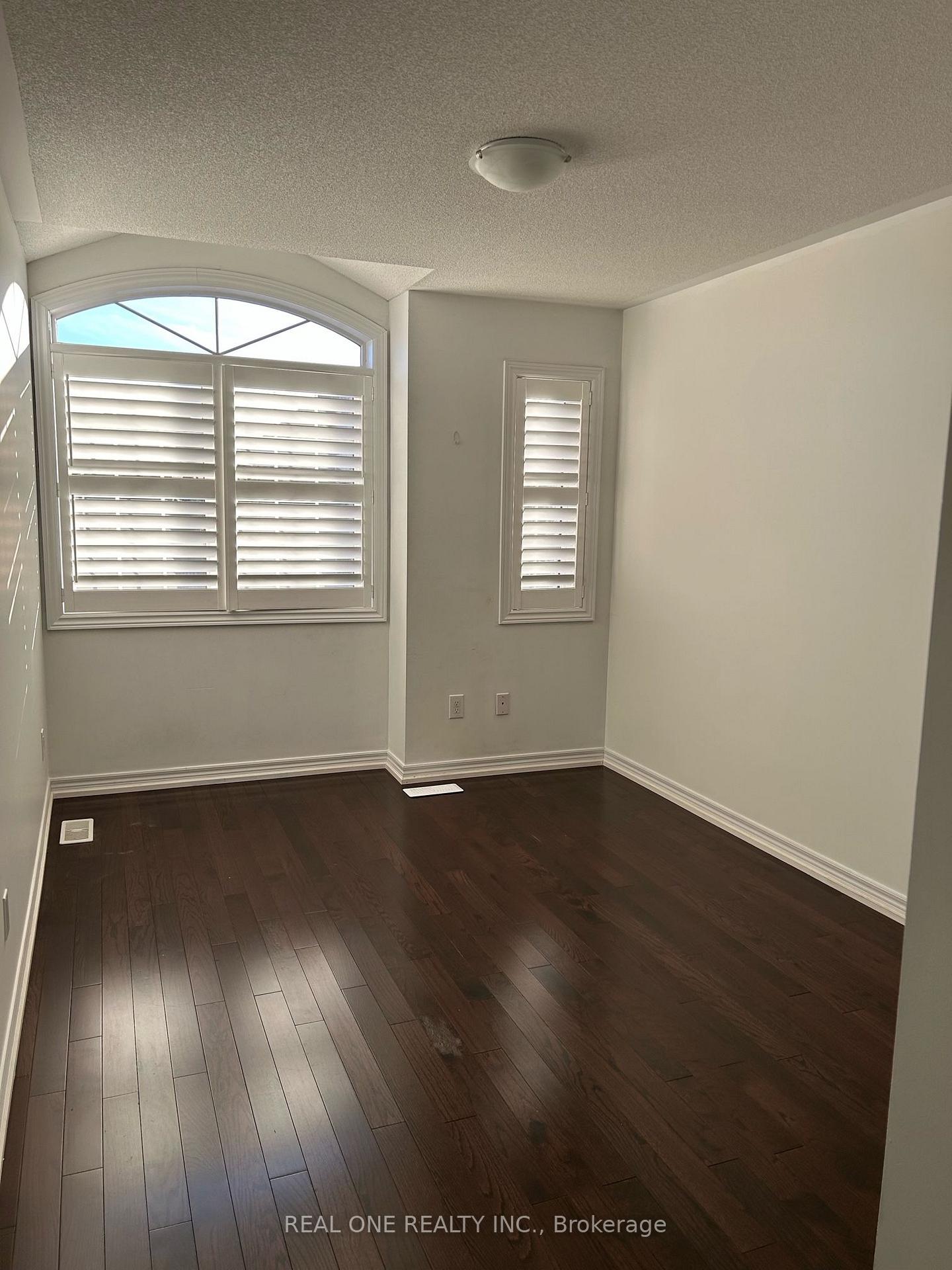 Photo 10 of 2429 Presquile Drive, Oakville, Joshua Creek — HOMEH