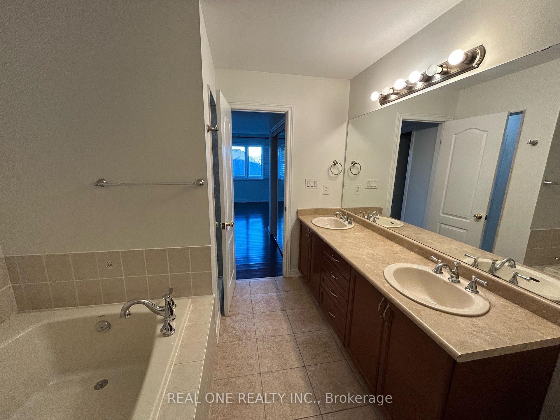 Photo 16 of 2429 Presquile Drive, Oakville, Joshua Creek — HOMEH