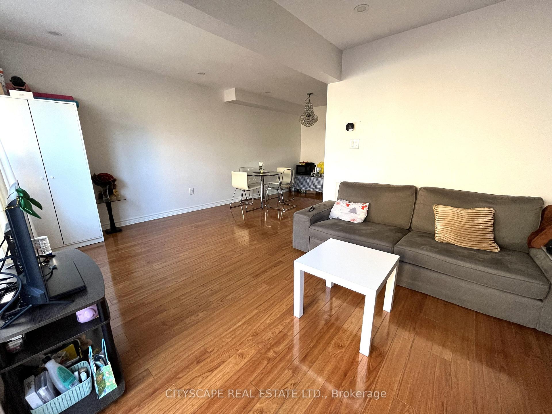 Photo 7 of Unit 33, 68 Gilgorm Road, Brampton, Brampton West — HOMEH