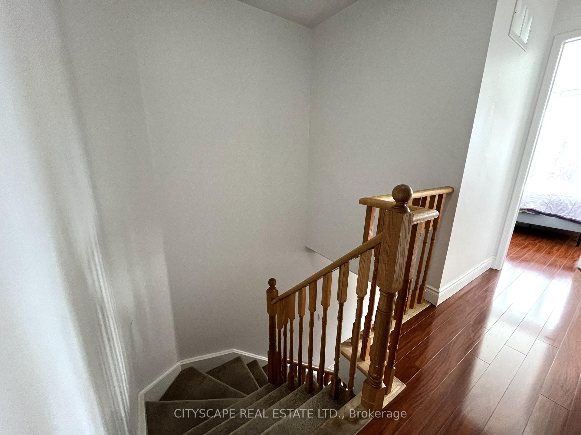 Photo 8 of Unit 33, 68 Gilgorm Road, Brampton, Brampton West — HOMEH