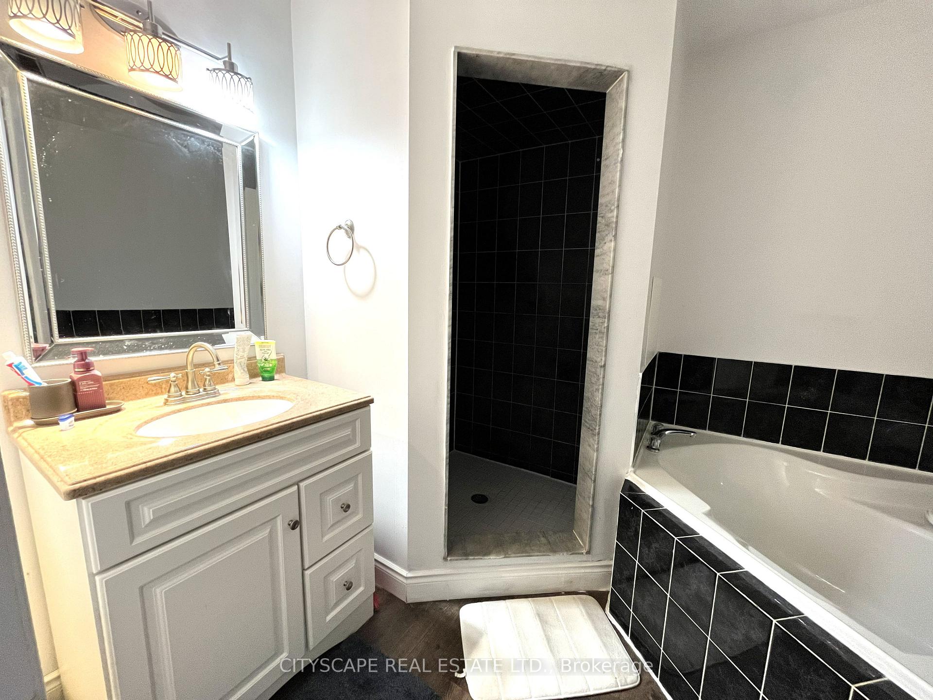 Photo 16 of Unit 33, 68 Gilgorm Road, Brampton, Brampton West — HOMEH