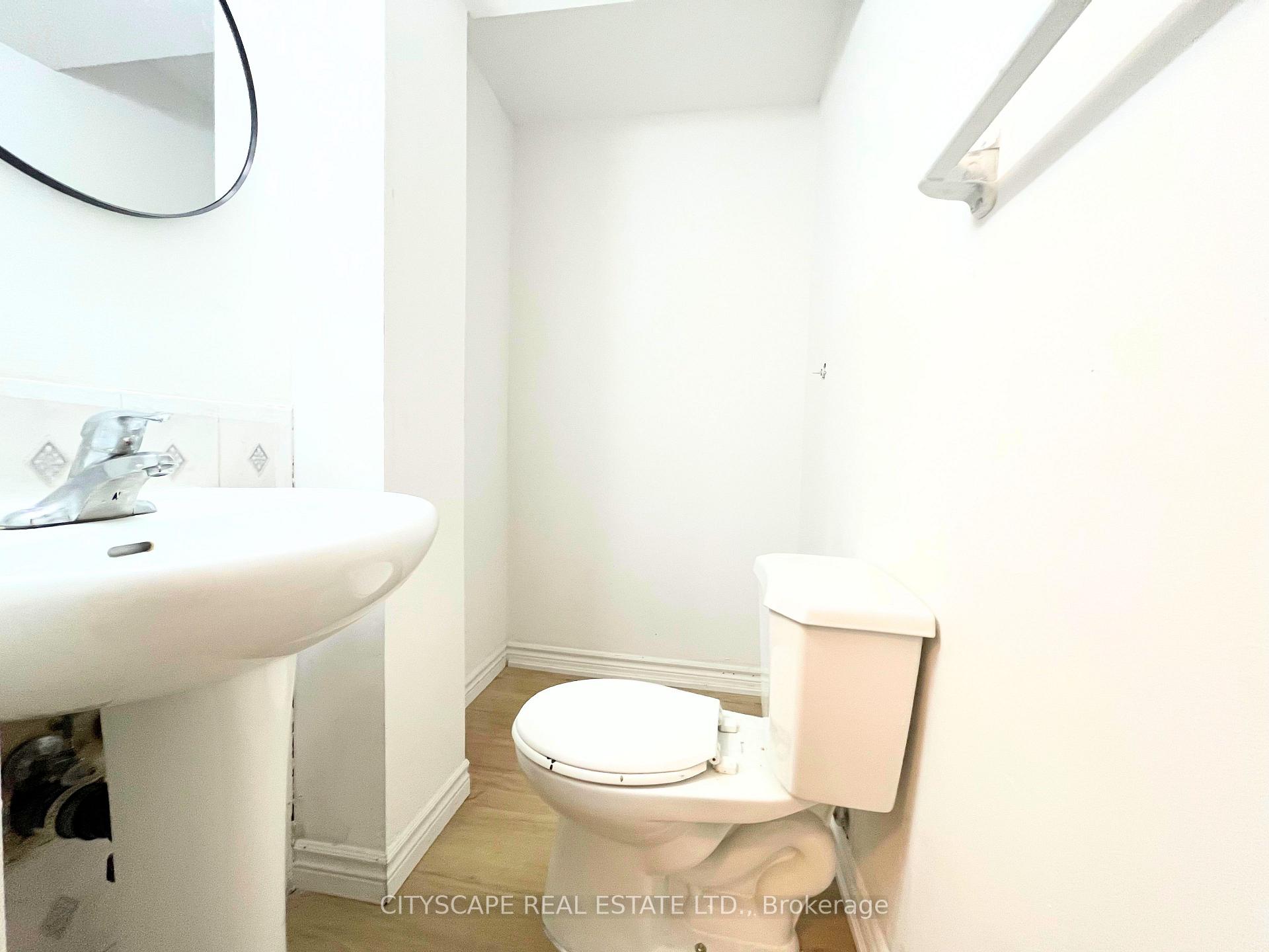 Photo 23 of Unit 33, 68 Gilgorm Road, Brampton, Brampton West — HOMEH