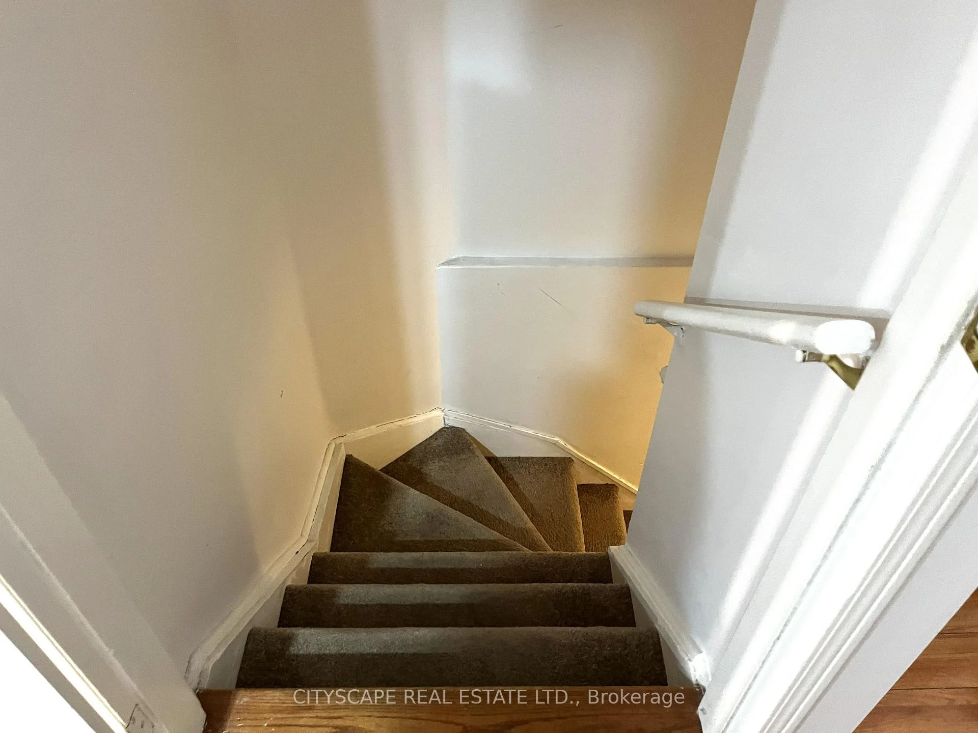 Photo 19 of Unit 33, 68 Gilgorm Road, Brampton, Brampton West — HOMEH