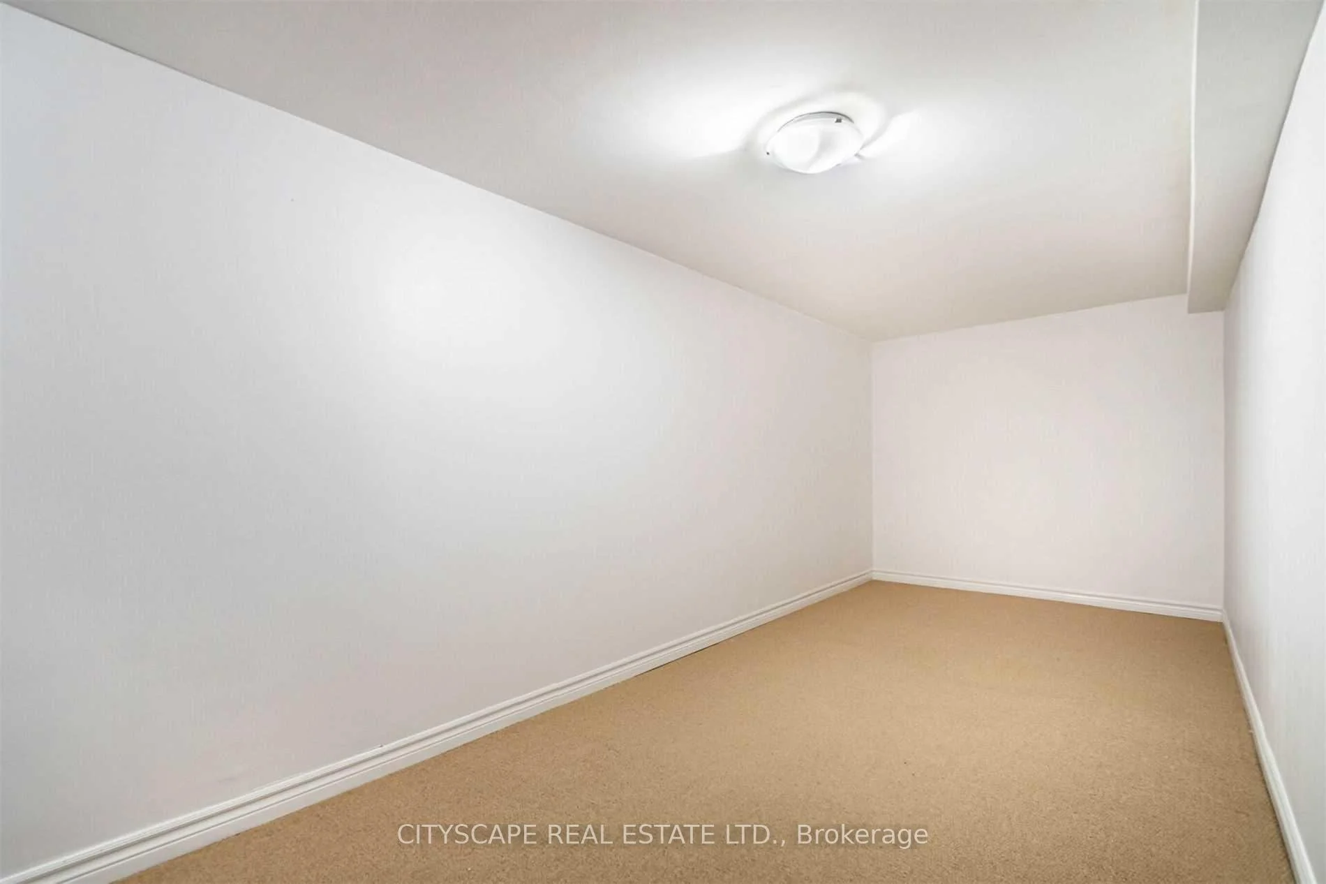 Photo 25 of Unit 33, 68 Gilgorm Road, Brampton, Brampton West — HOMEH