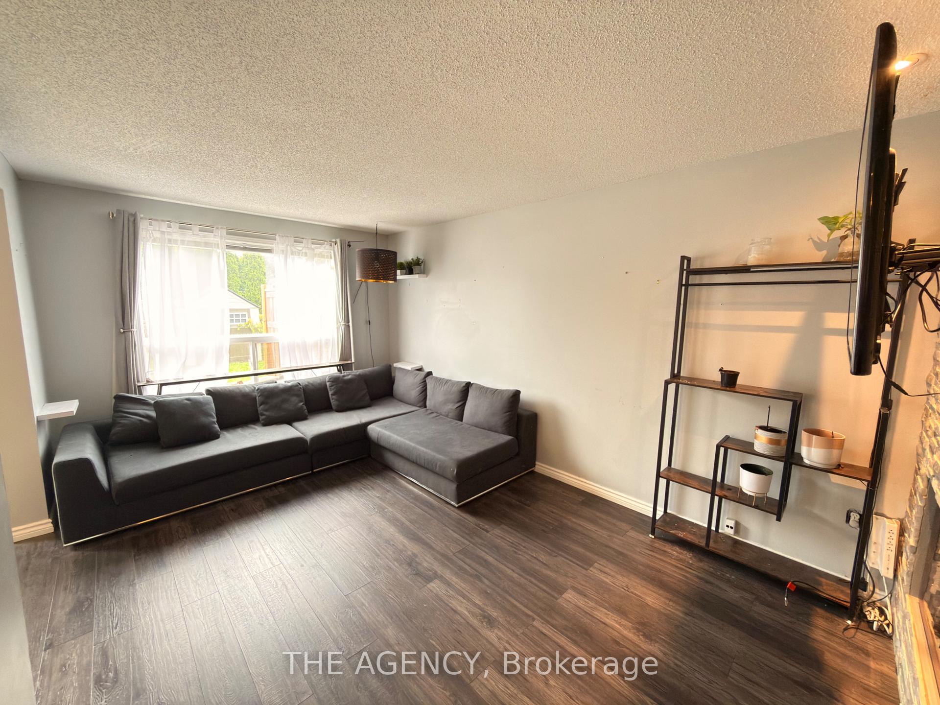 Photo 9 of 4 Porter Drive, Guelph, Pineridge/Westminster Woods — HOMEH