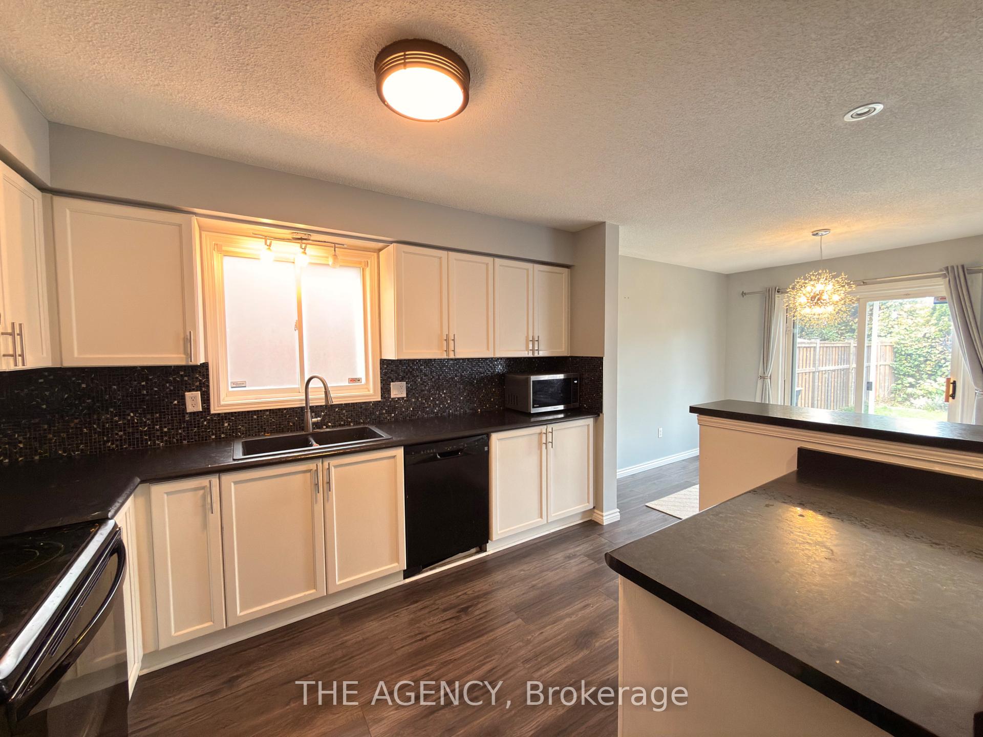 Photo 14 of 4 Porter Drive, Guelph, Pineridge/Westminster Woods — HOMEH