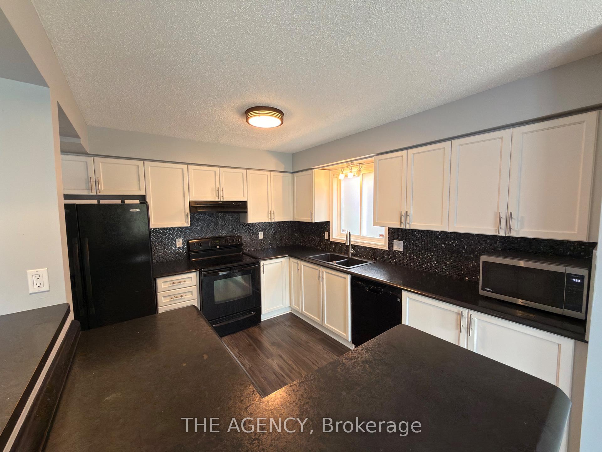 Photo 15 of 4 Porter Drive, Guelph, Pineridge/Westminster Woods — HOMEH