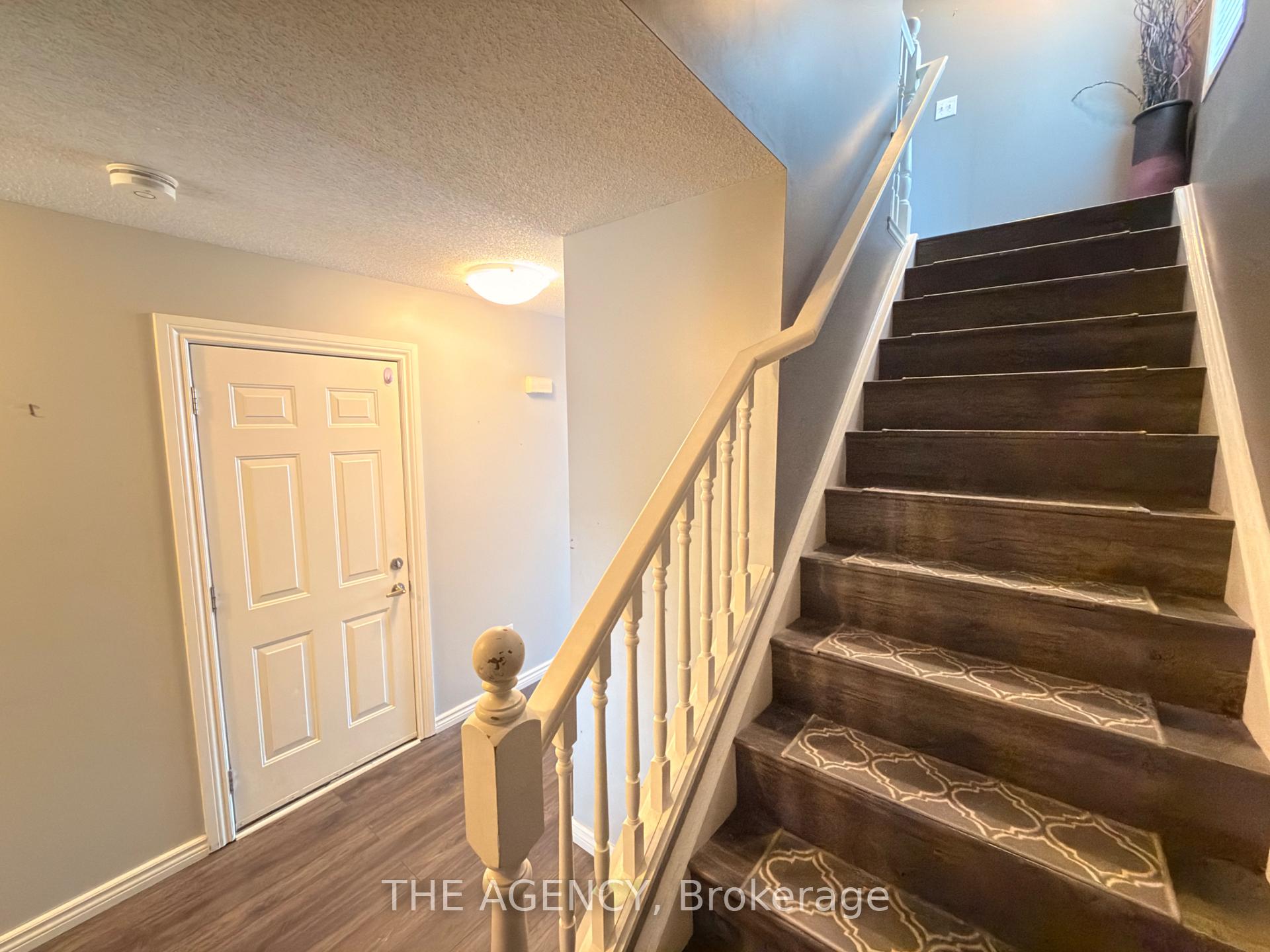 Photo 21 of 4 Porter Drive, Guelph, Pineridge/Westminster Woods — HOMEH