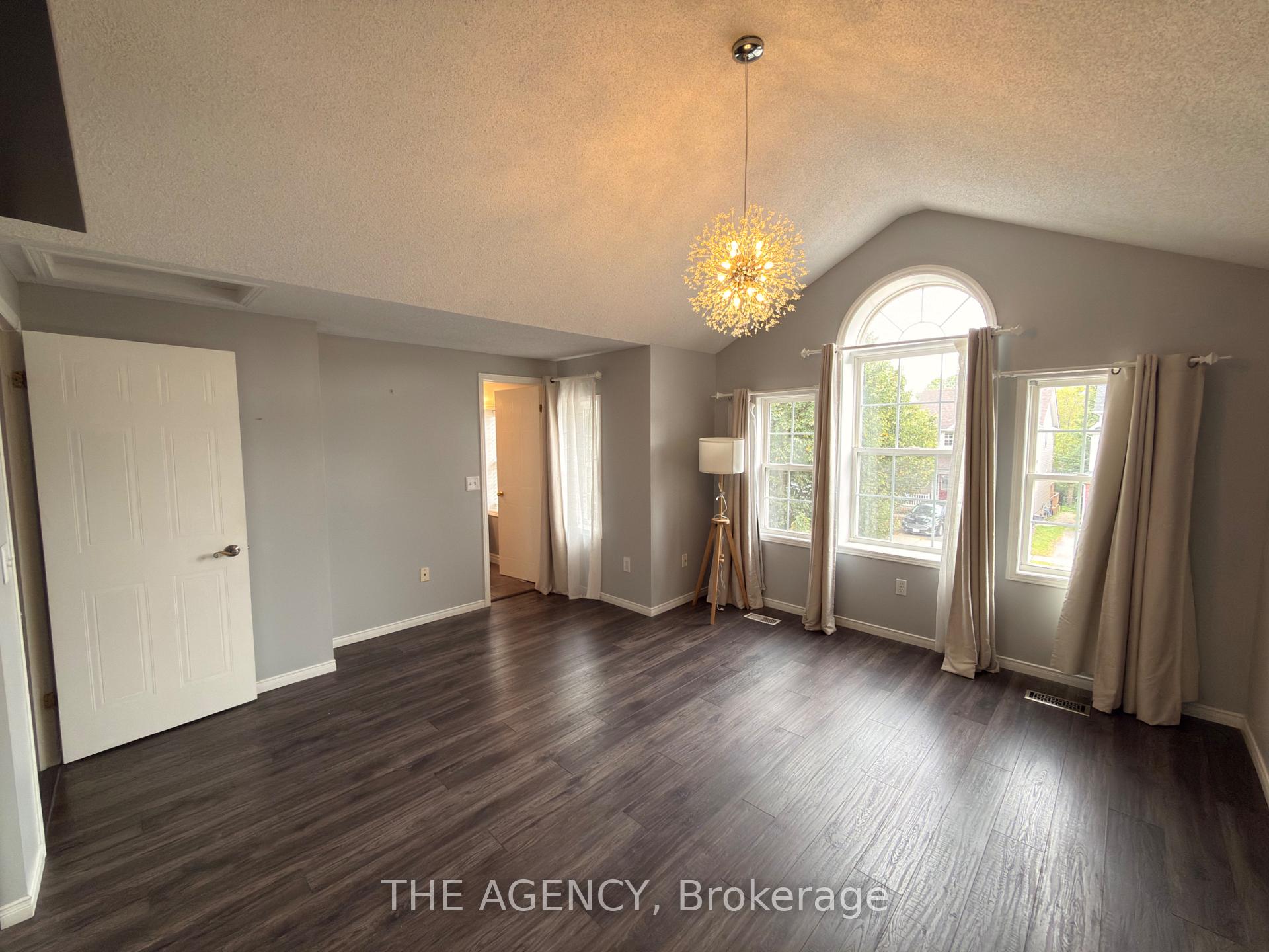 Photo 25 of 4 Porter Drive, Guelph, Pineridge/Westminster Woods — HOMEH