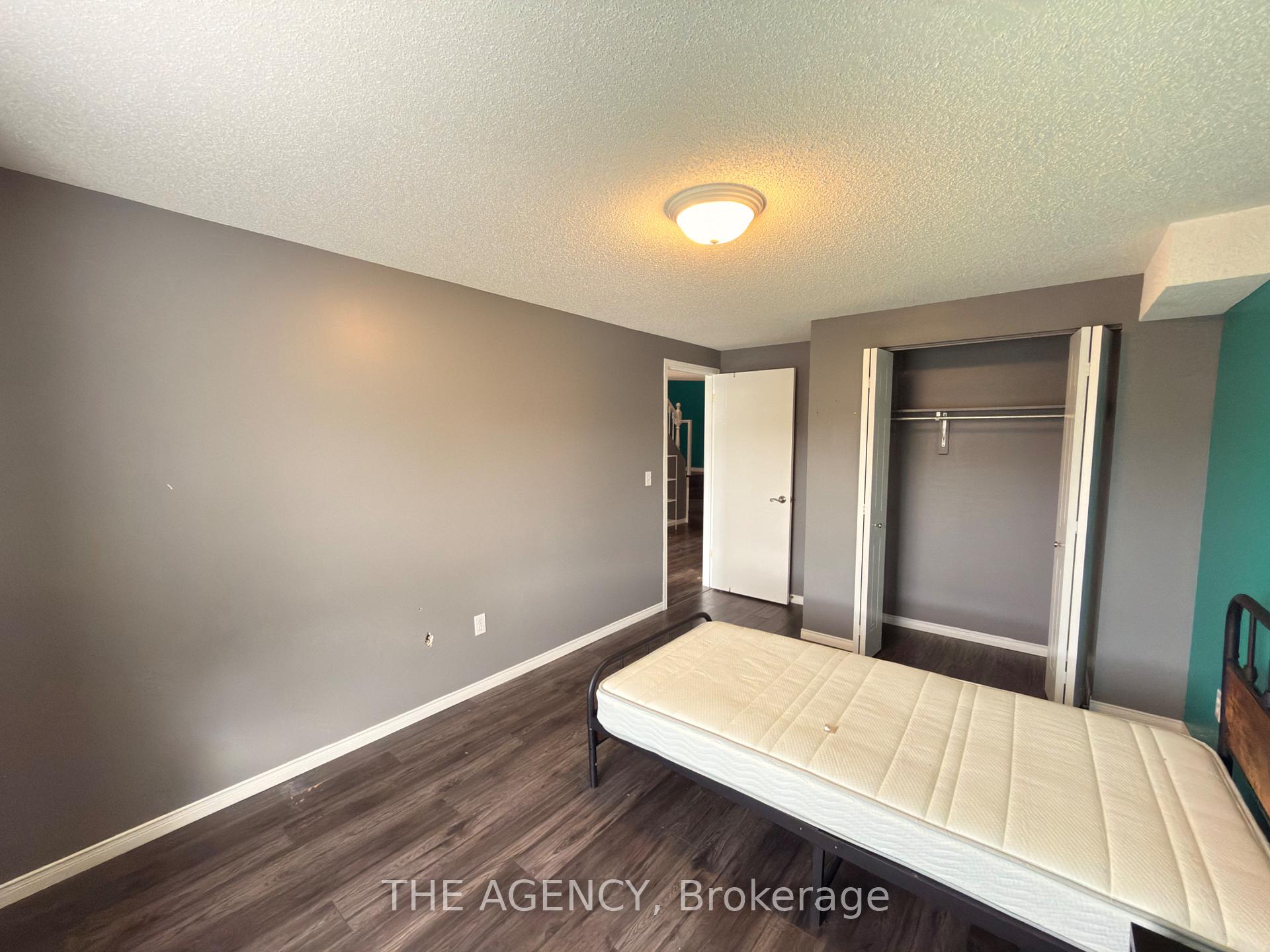 Photo 33 of 4 Porter Drive, Guelph, Pineridge/Westminster Woods — HOMEH