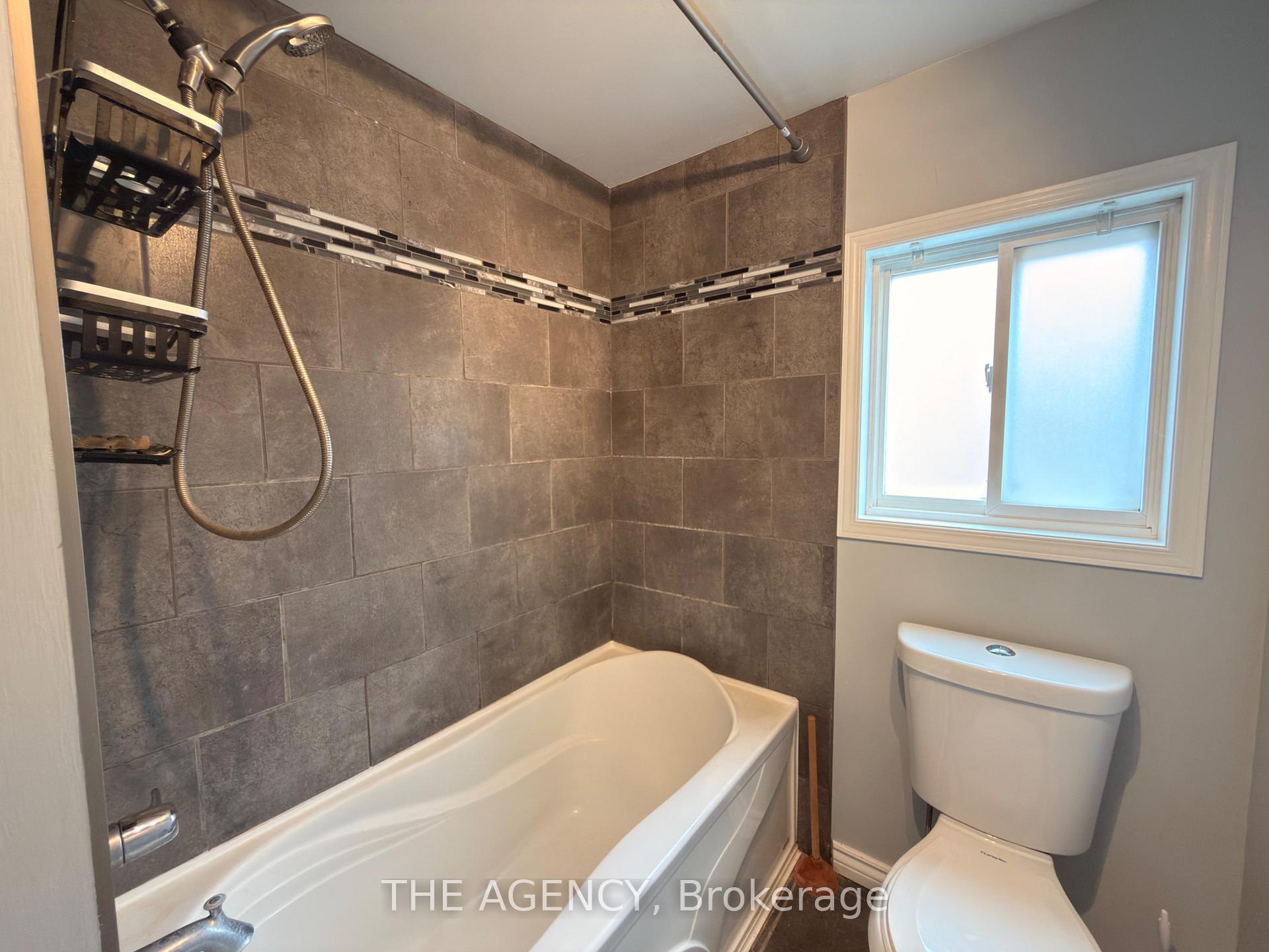 Photo 35 of 4 Porter Drive, Guelph, Pineridge/Westminster Woods — HOMEH