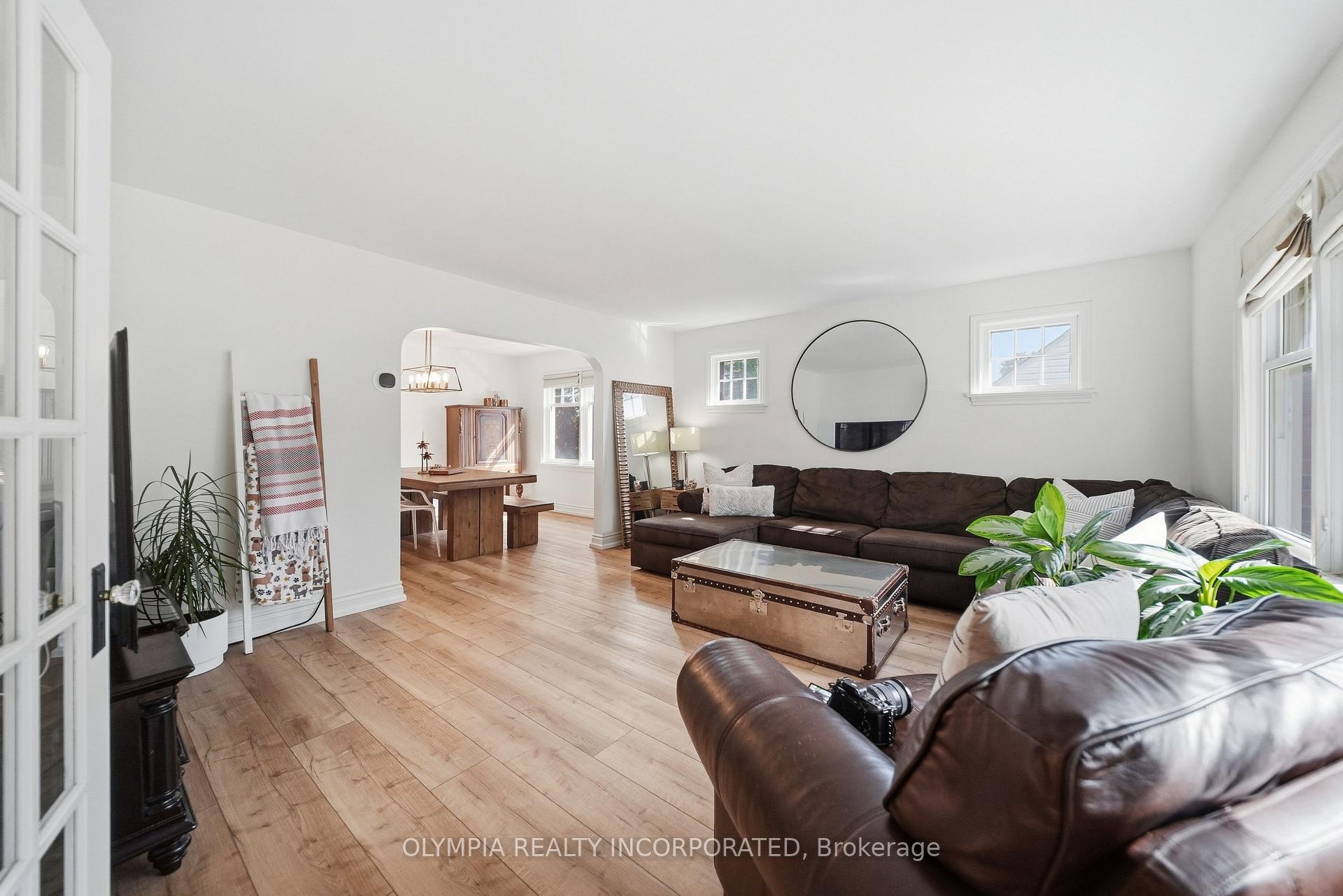 Photo 10 of 3828 St Peter Avenue, Niagara Falls, Stamford — HOMEH