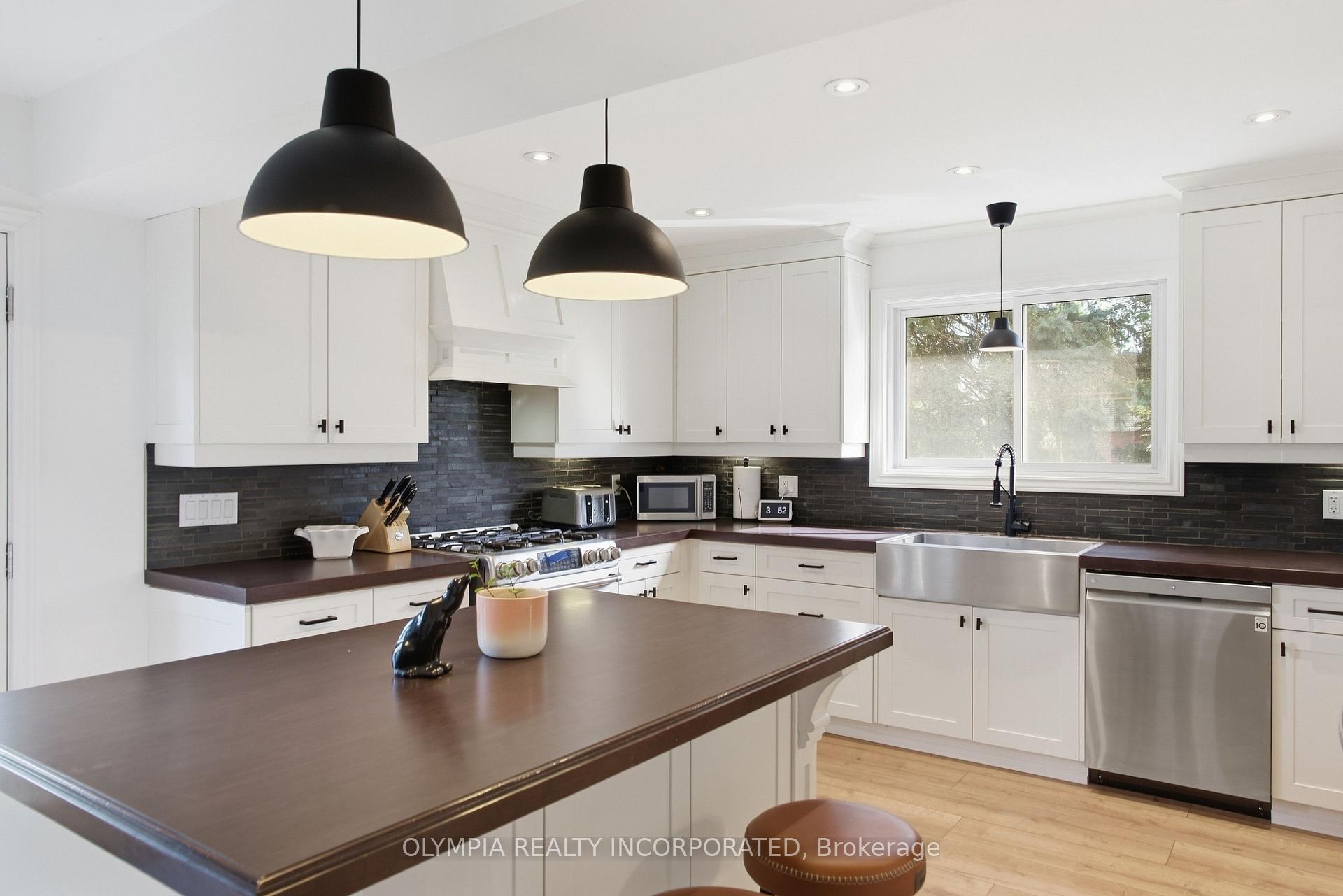 Photo 22 of 3828 St Peter Avenue, Niagara Falls, Stamford — HOMEH