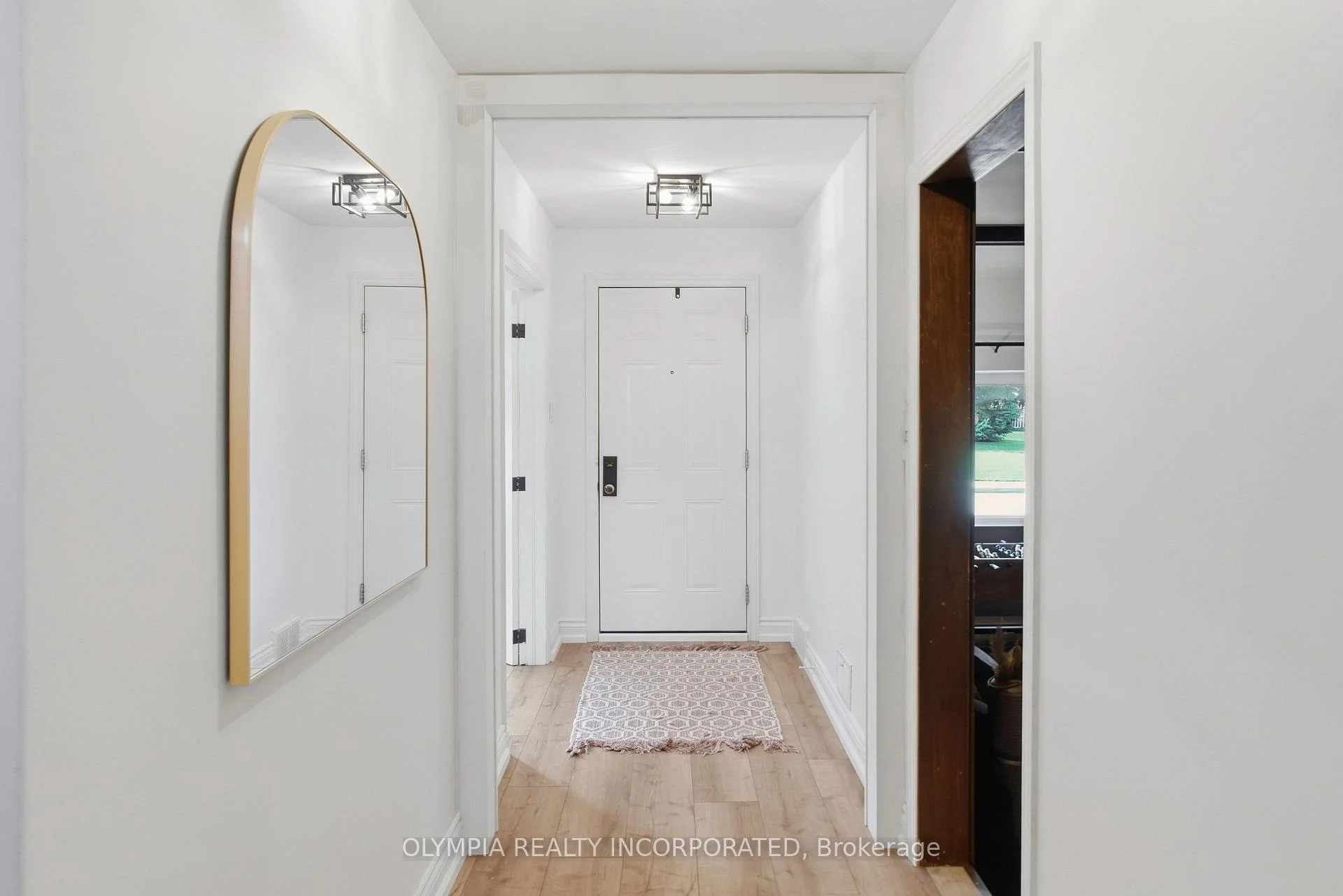 Photo 9 of 3828 St Peter Avenue, Niagara Falls, Stamford — HOMEH