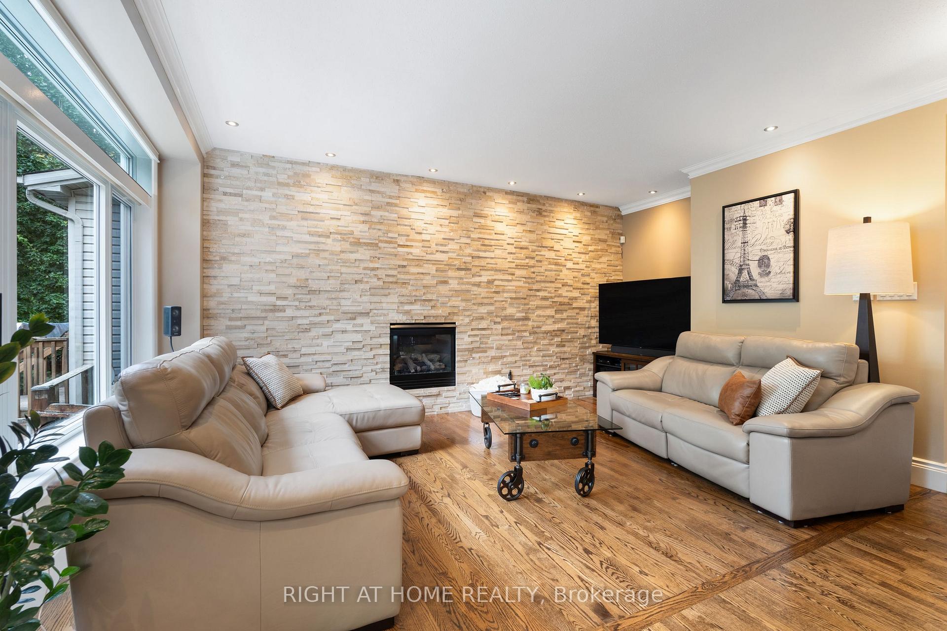 Photo 9 of 103 Borealis Crescent, Ottawa, Carson Meadows — HOMEH