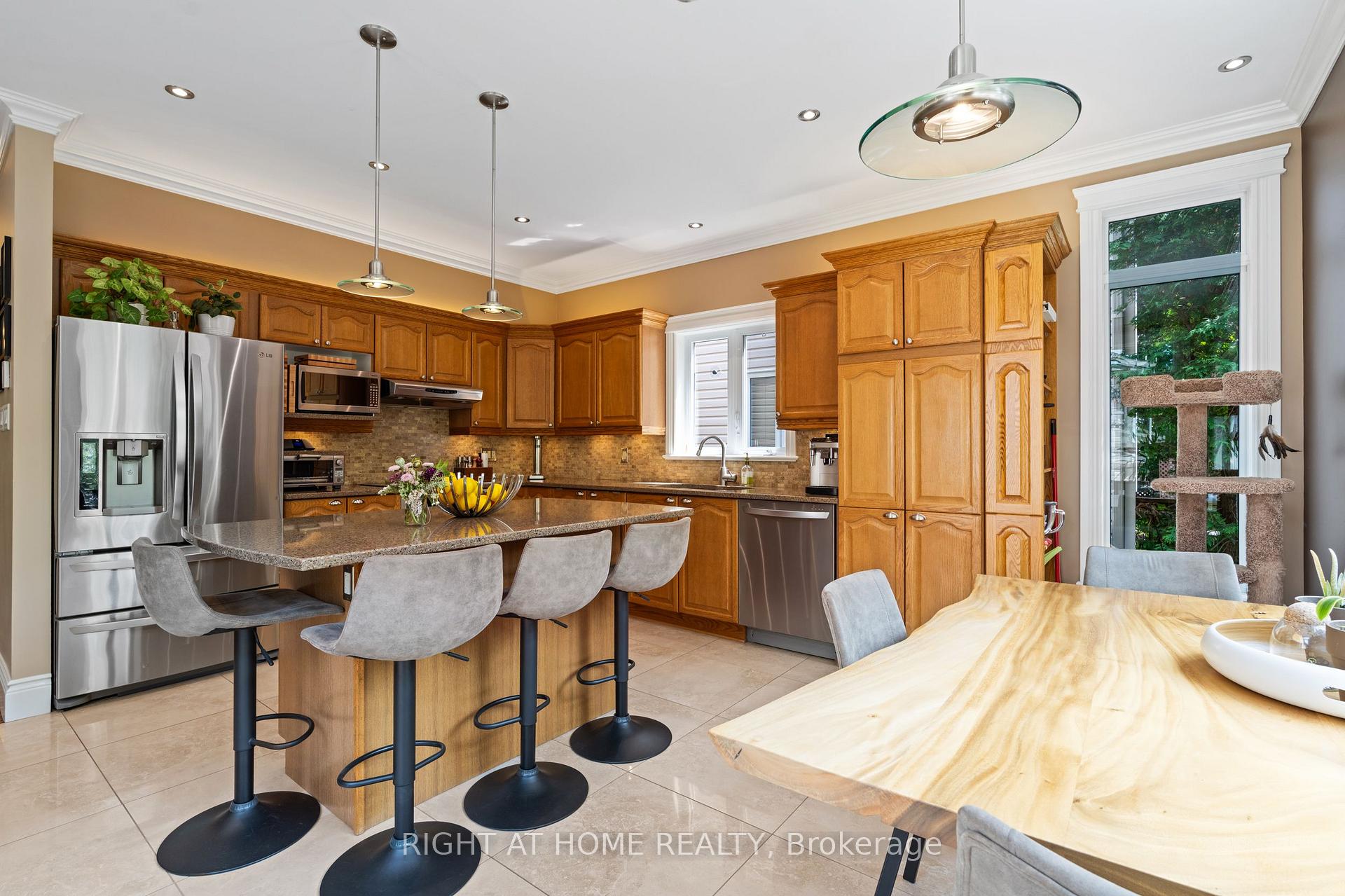 Photo 13 of 103 Borealis Crescent, Ottawa, Carson Meadows — HOMEH
