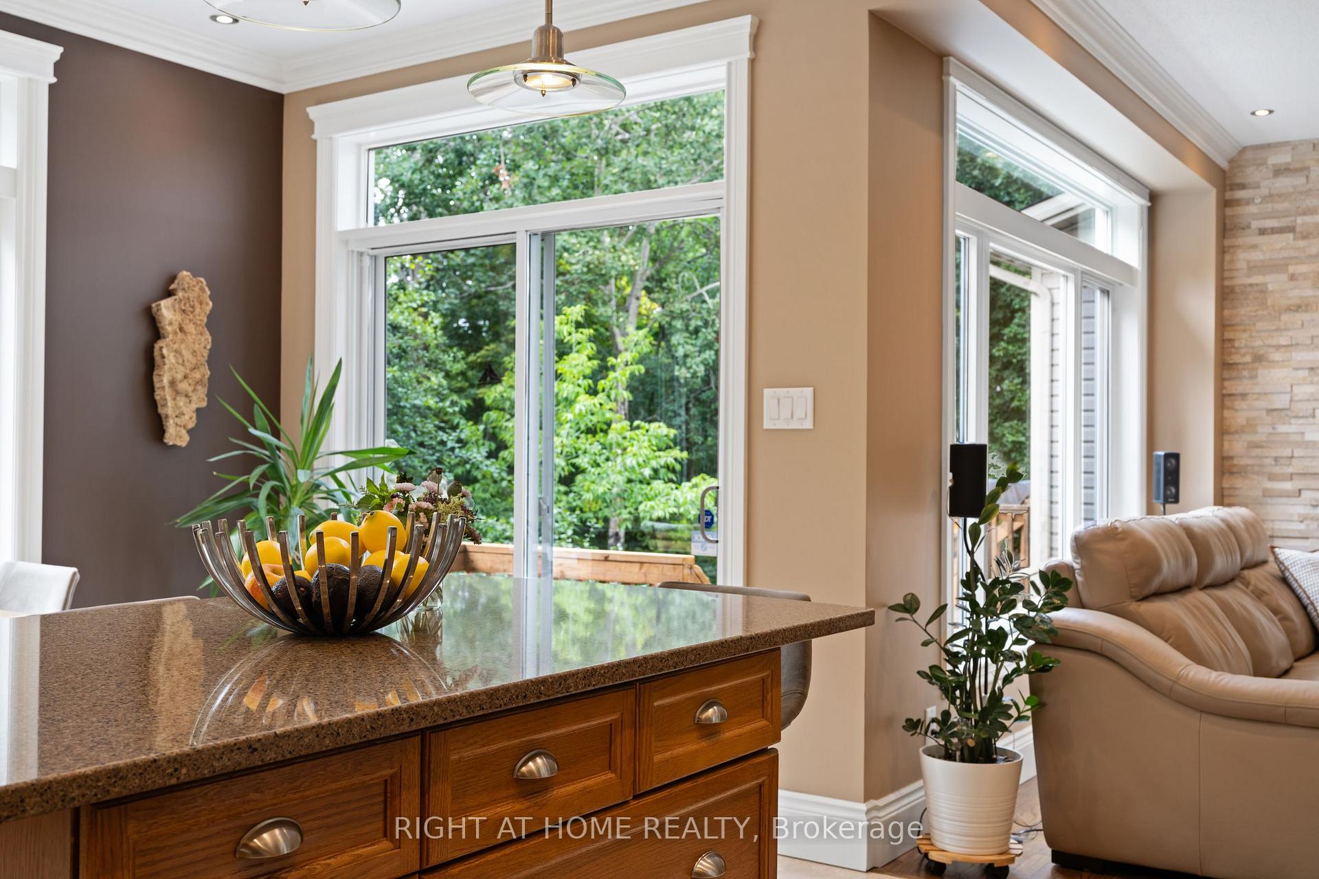 Photo 16 of 103 Borealis Crescent, Ottawa, Carson Meadows — HOMEH