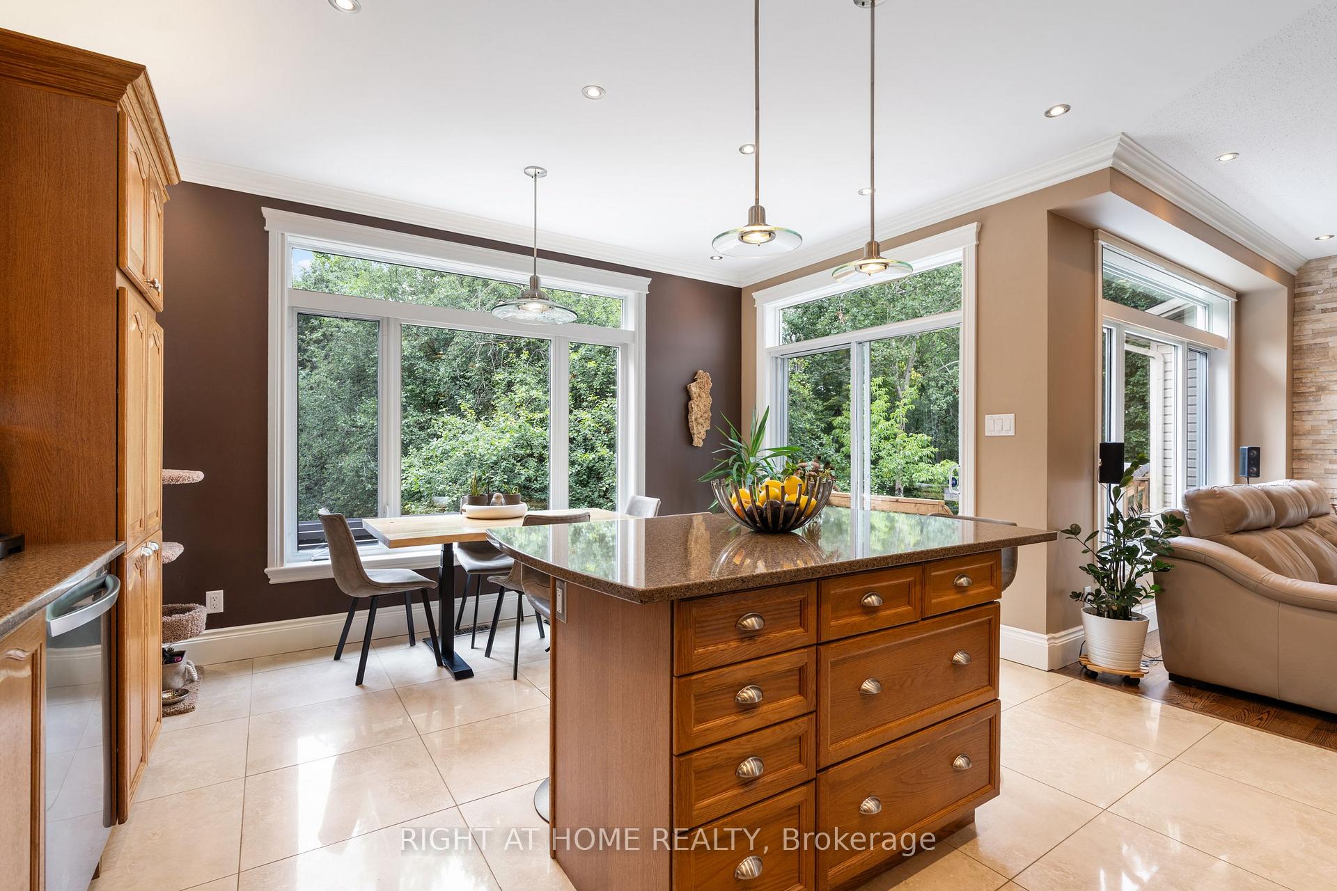 Photo 17 of 103 Borealis Crescent, Ottawa, Carson Meadows — HOMEH
