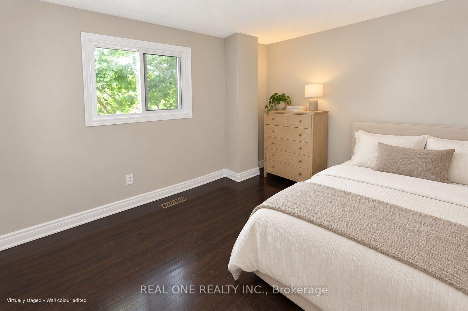 Photo 14 of 2614 Addingham Crescent, Oakville, Clearview — HOMEH