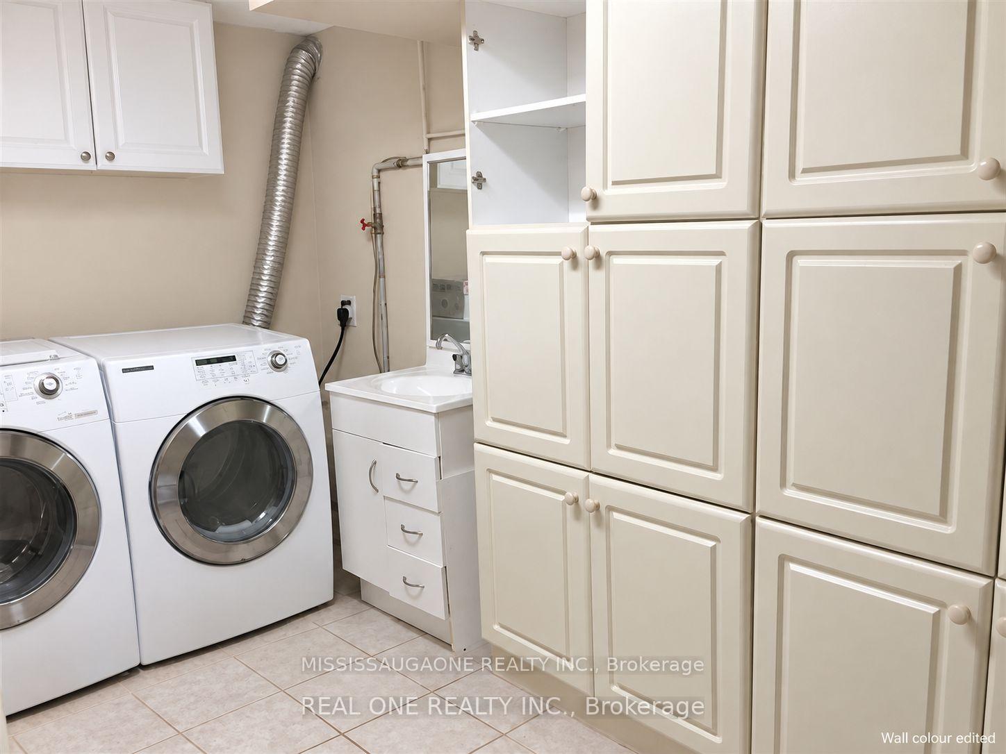 Photo 17 of 2614 Addingham Crescent, Oakville, Clearview — HOMEH